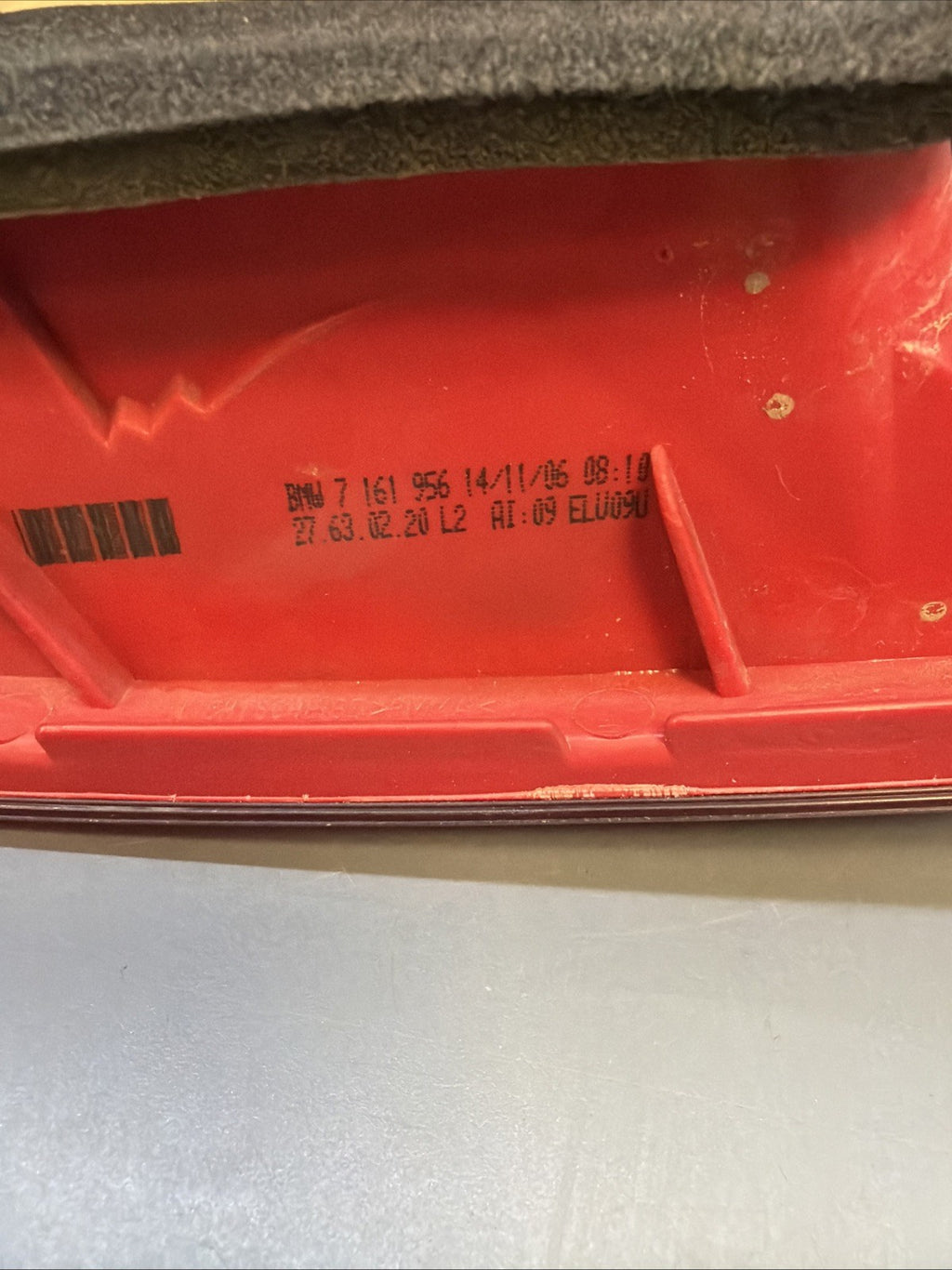 2006-2008 BMW E90 OUTTER PASSANGER PRE LCI TAIL LIGHT 7161956