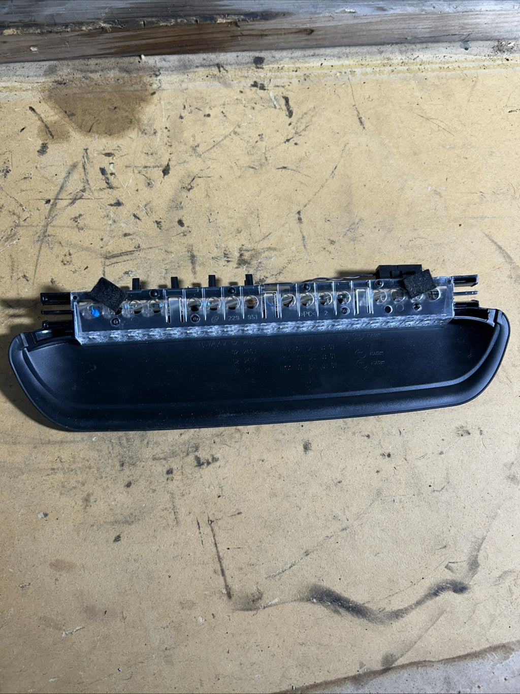BMW 2006-2010 5 SERIES REAR 3RD BRAKE LIGHT OEM 6930030