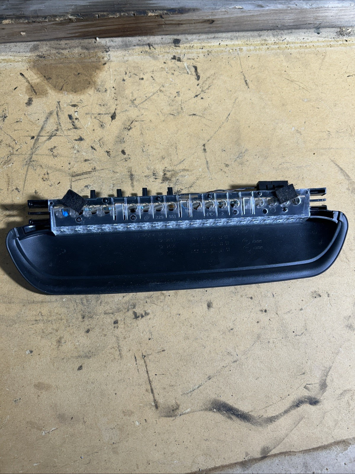 BMW 2006-2010 5 SERIES REAR 3RD BRAKE LIGHT OEM 6930030