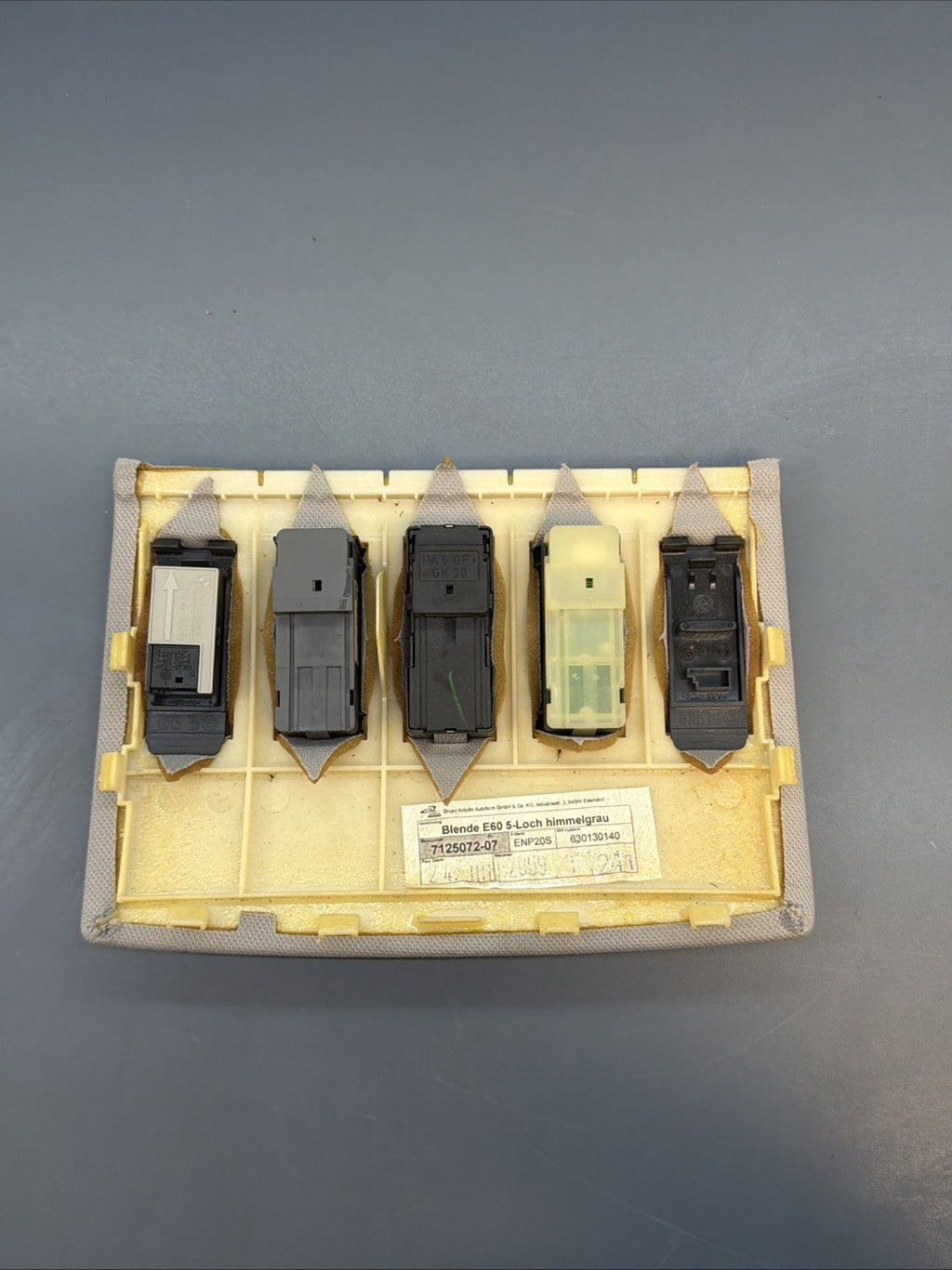 08 BMW 535xi E60 Front Upper Sunroof Mic Switch Control Switch Trim OEM 7125072