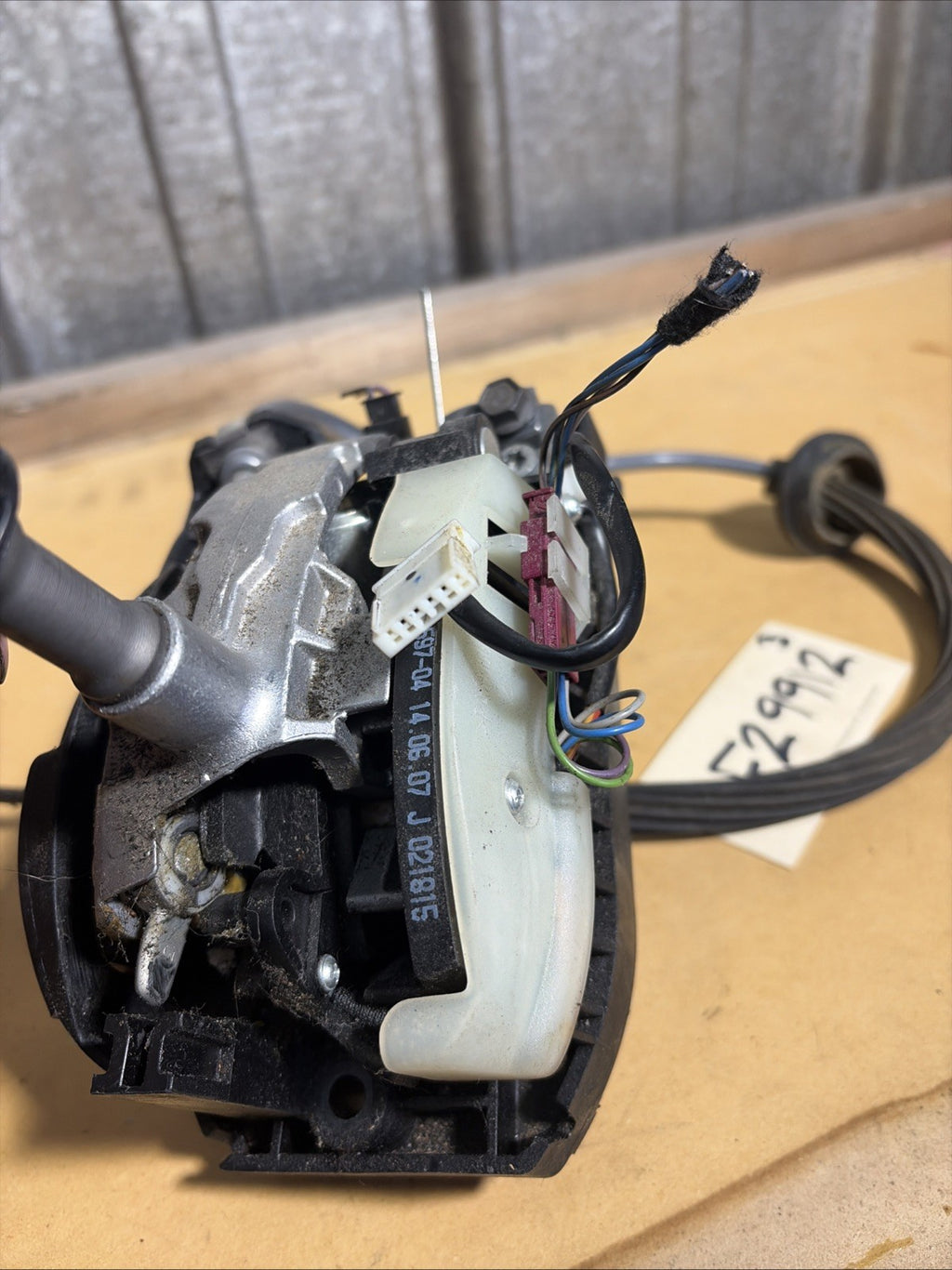 BMW X3 3.0 E83 2007-10 AUTOMATIC TRANSMISSION SHIFTER w/ CABLE 3423597