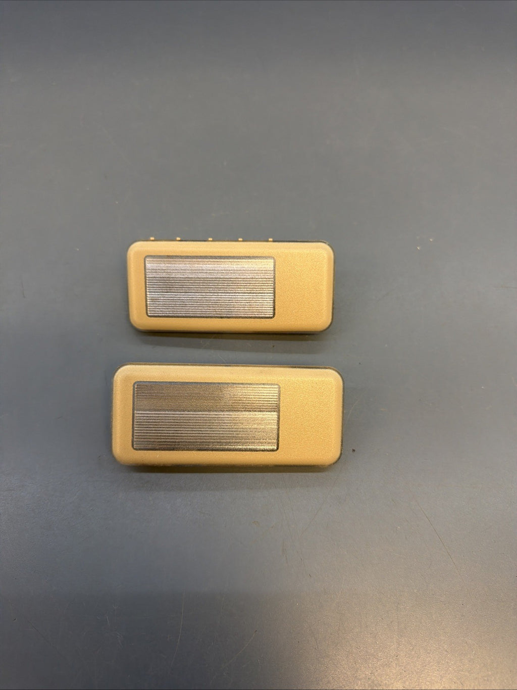 2000-2006 BMW 325 E46 Front Driver & Passenger Sun Visor Light BEIGE 140930