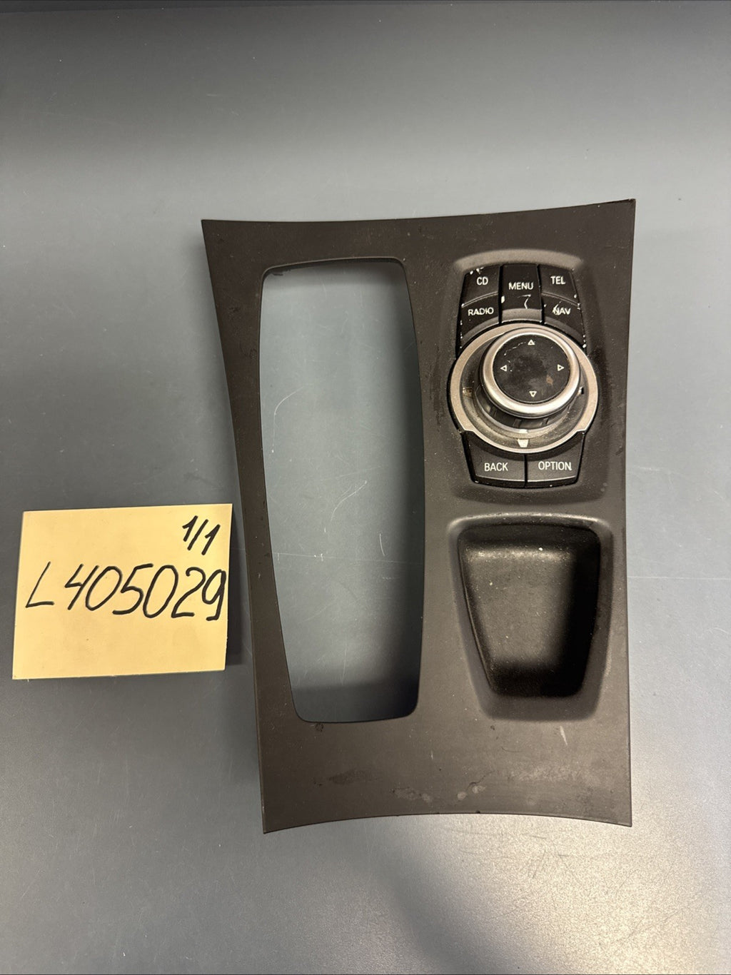 BMW E60 E61 E70 E71 E90 E92 CIC iDrive Media Control Knob 9213309 OEM W/ E70TRIM
