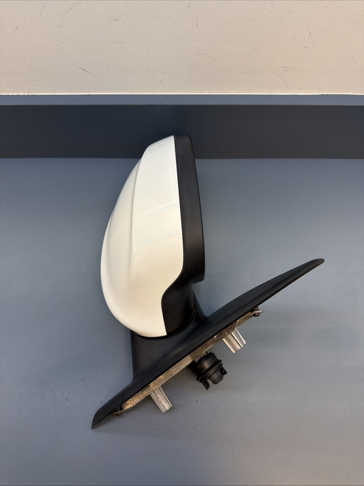 06-08 BMW E90 325i Right Passenger Side Rear View Mirror White 010803 OEM
