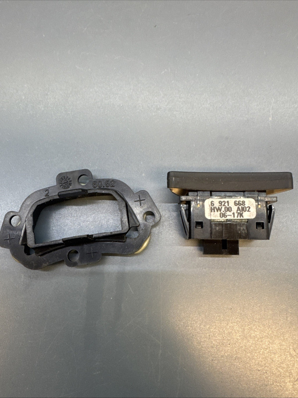 04-08 BMW E60 E63 550i 650i Center Console Menu Switch Button 698114801 OEM