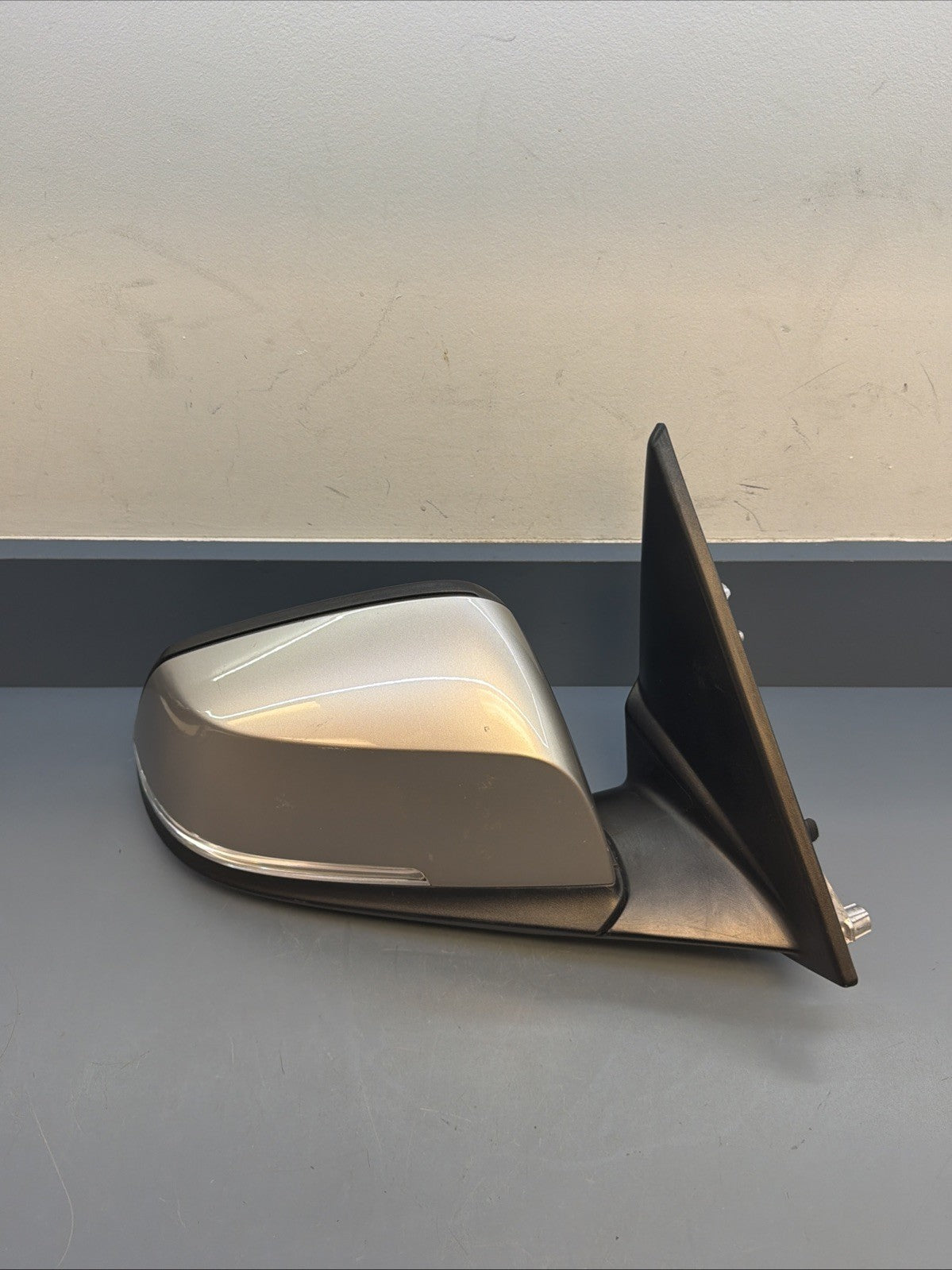 2013 BMW 335i Front Right Passenger Side Door Mirror 021185 OEM