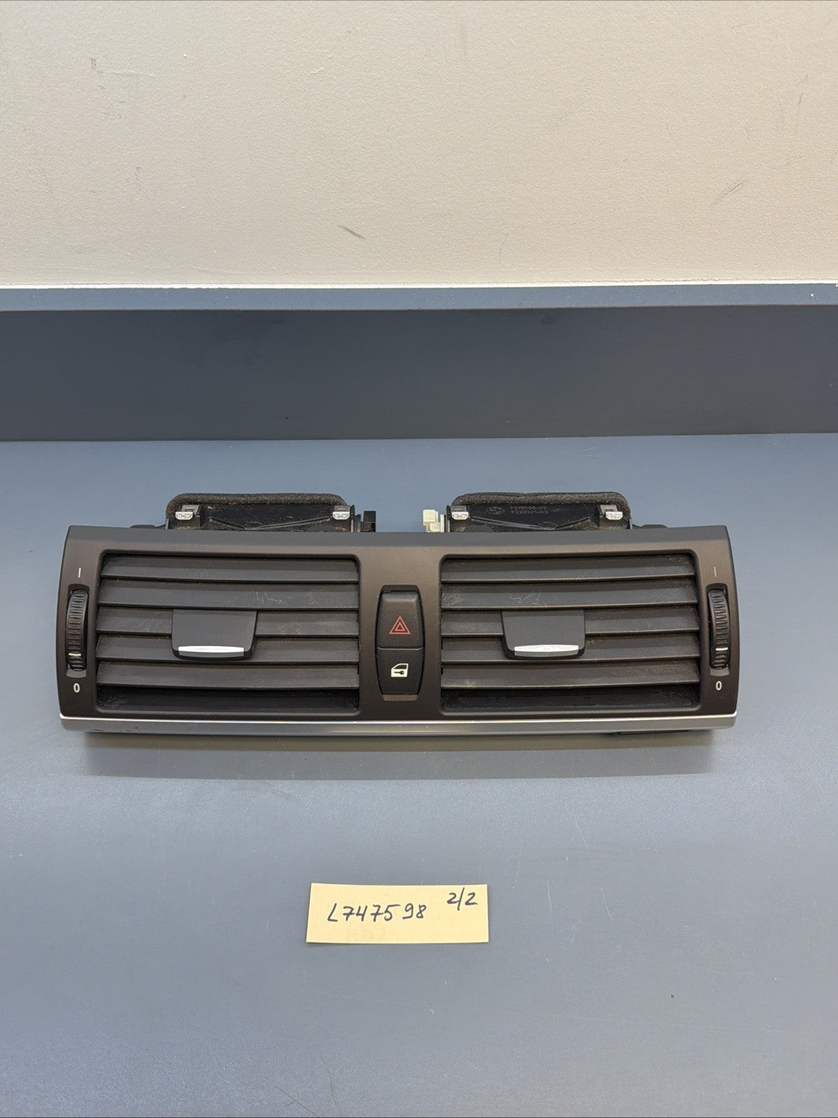 2007 -2013 BMW E70 X5 OEM FRONT DASH DASHBOARD AIR VENT GRILLE CENTER 9210705