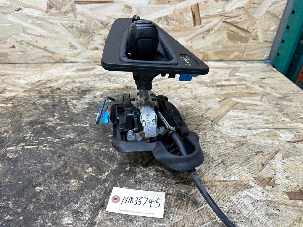 BMW 04-13 E90 3 SERIES AUTOMATIC TRANSMISSON GEAR SHIFTER/SELECTOR OEM 7563656