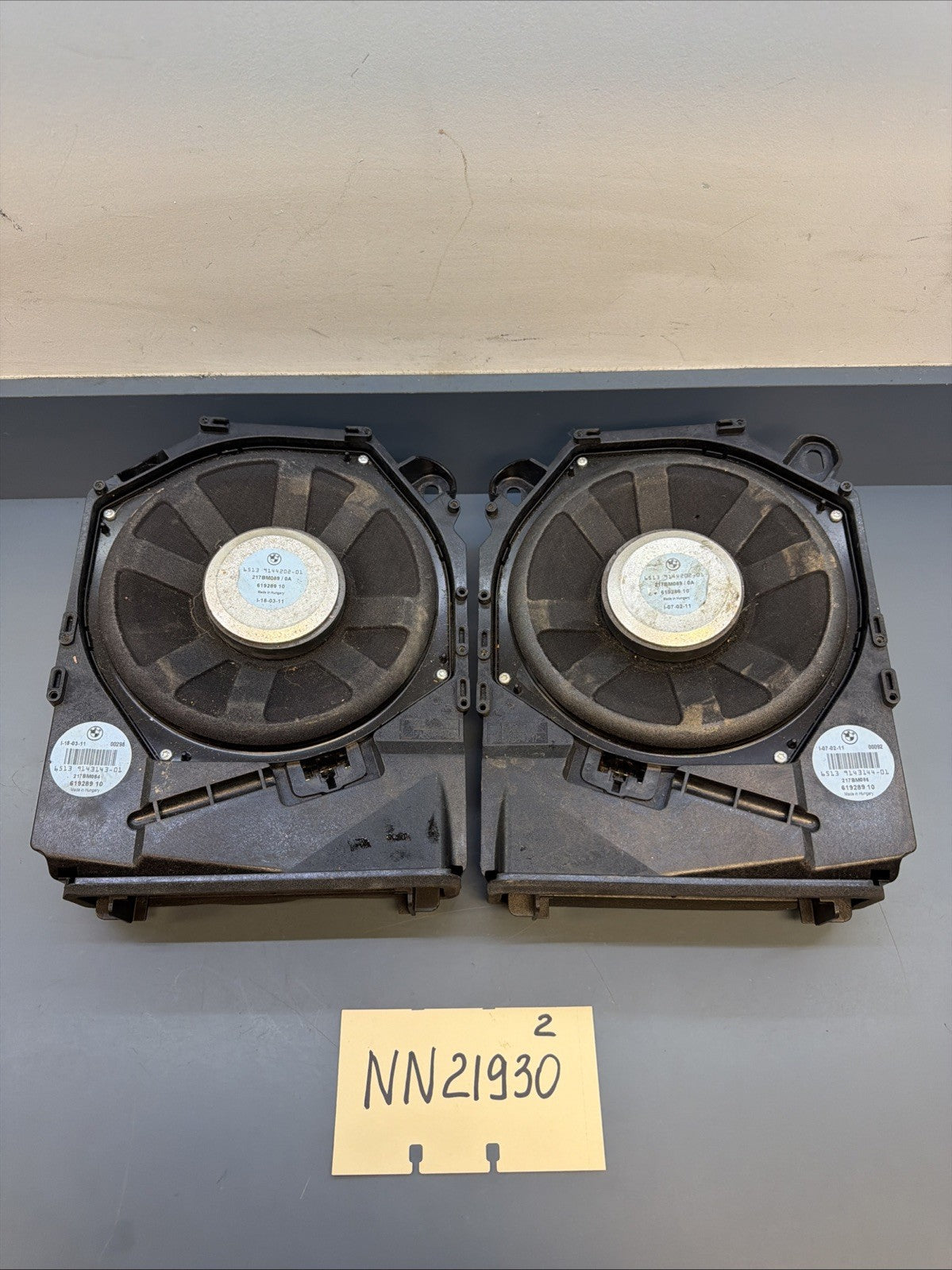 08-13 BMW E92 E90 3 SER FRONT LEFT & RIGHT HI-FI SUBWOOFER SET 9143143 9143144