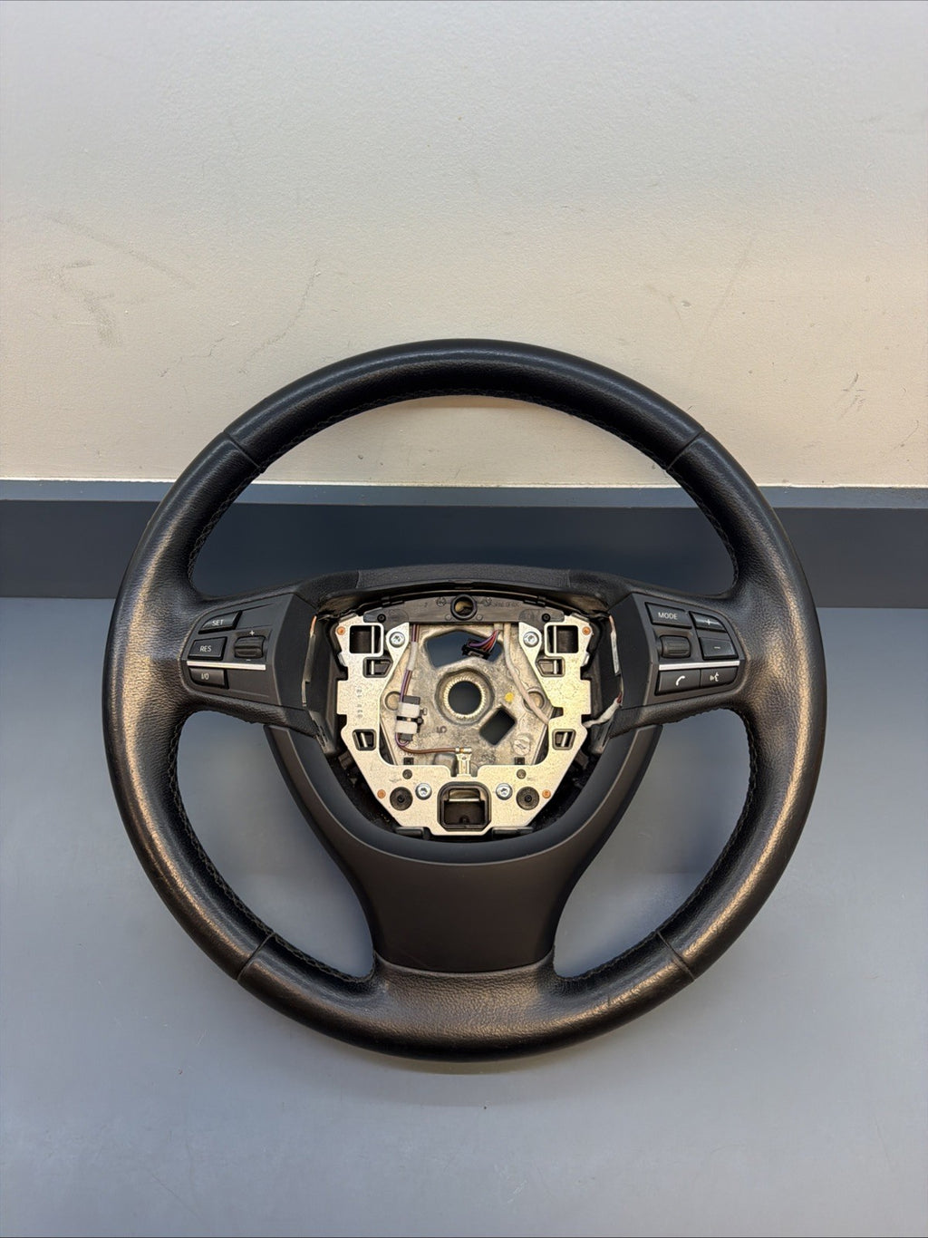 2011-2016 BMW 528i 535i 550i Steering Wheel leather OEM 9229479