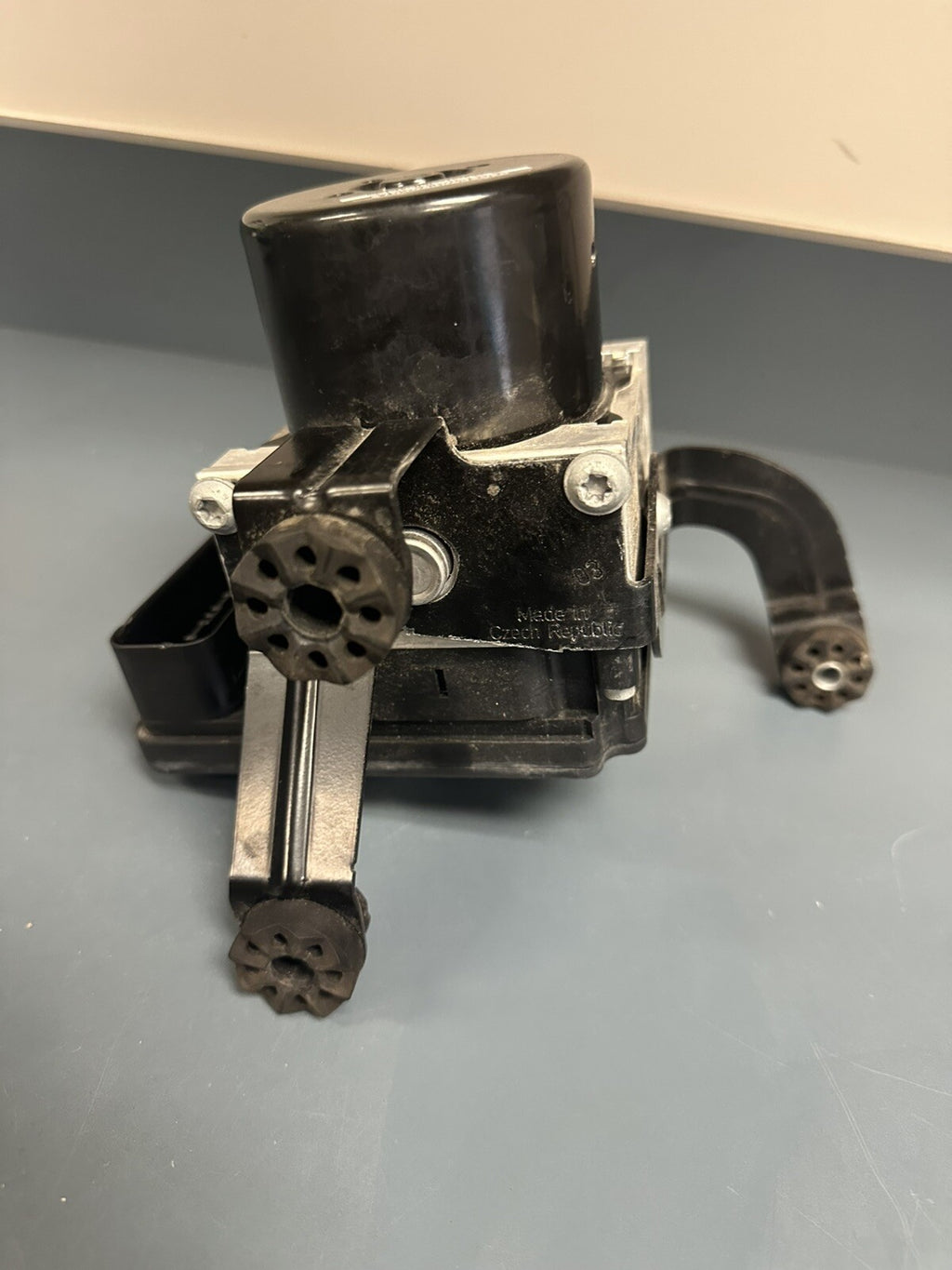 2012-2018 BMW F23 F30 F32 F33 Abs Pump Anti Lock Brake Module OEM 6862246