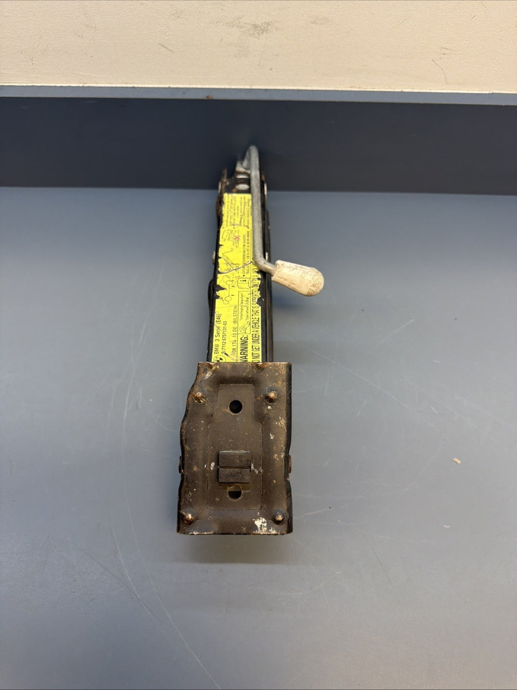 BMW E46 Trunk Jack Lifting Tool 6757131 OEM 99-06 323 325 328 330 M3