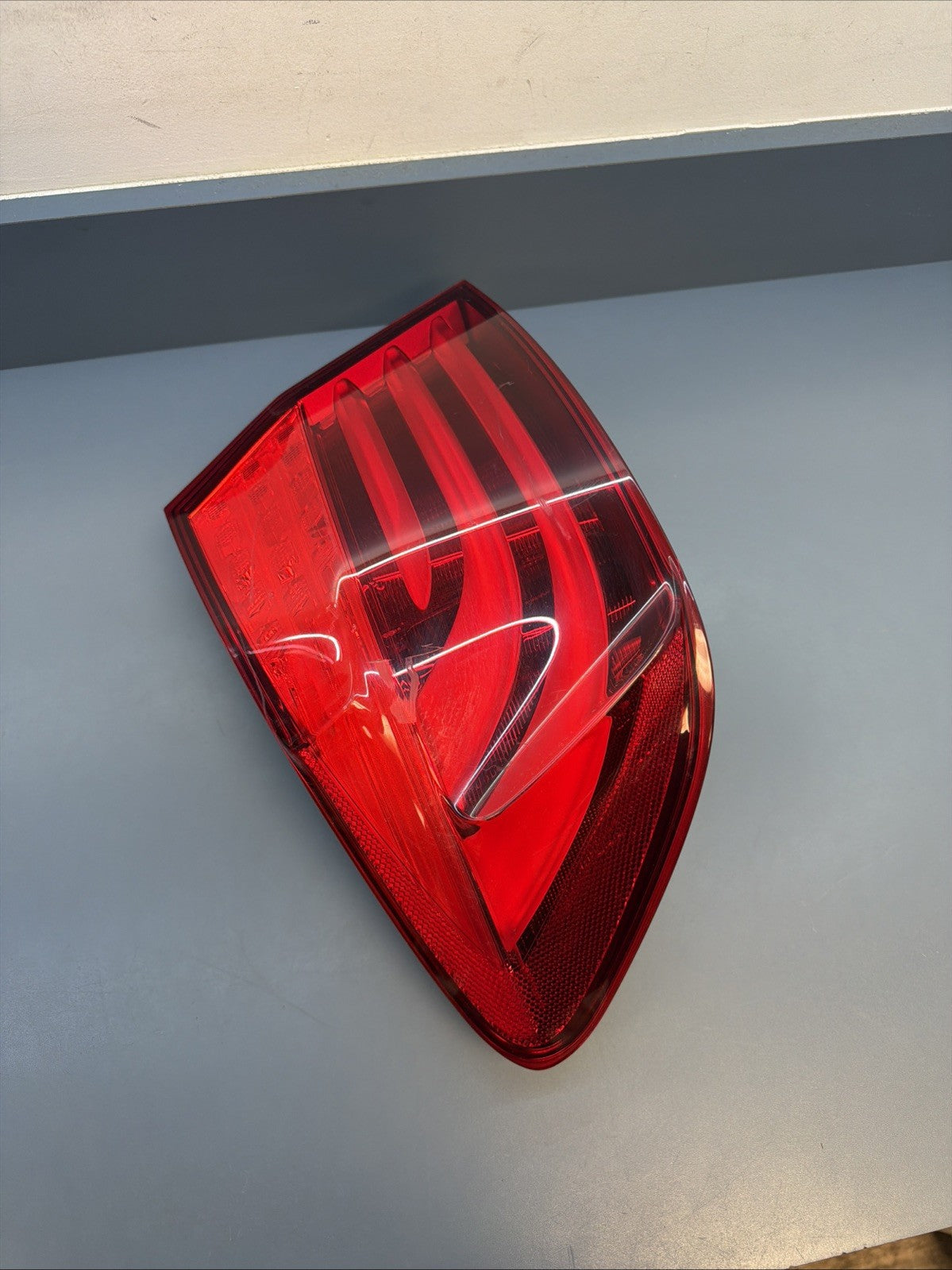 2011-2013 BMW F10 528i 535i 550i M5 TAIL LIGHT BRAKE DRIVER LEFT OEM 173462-01