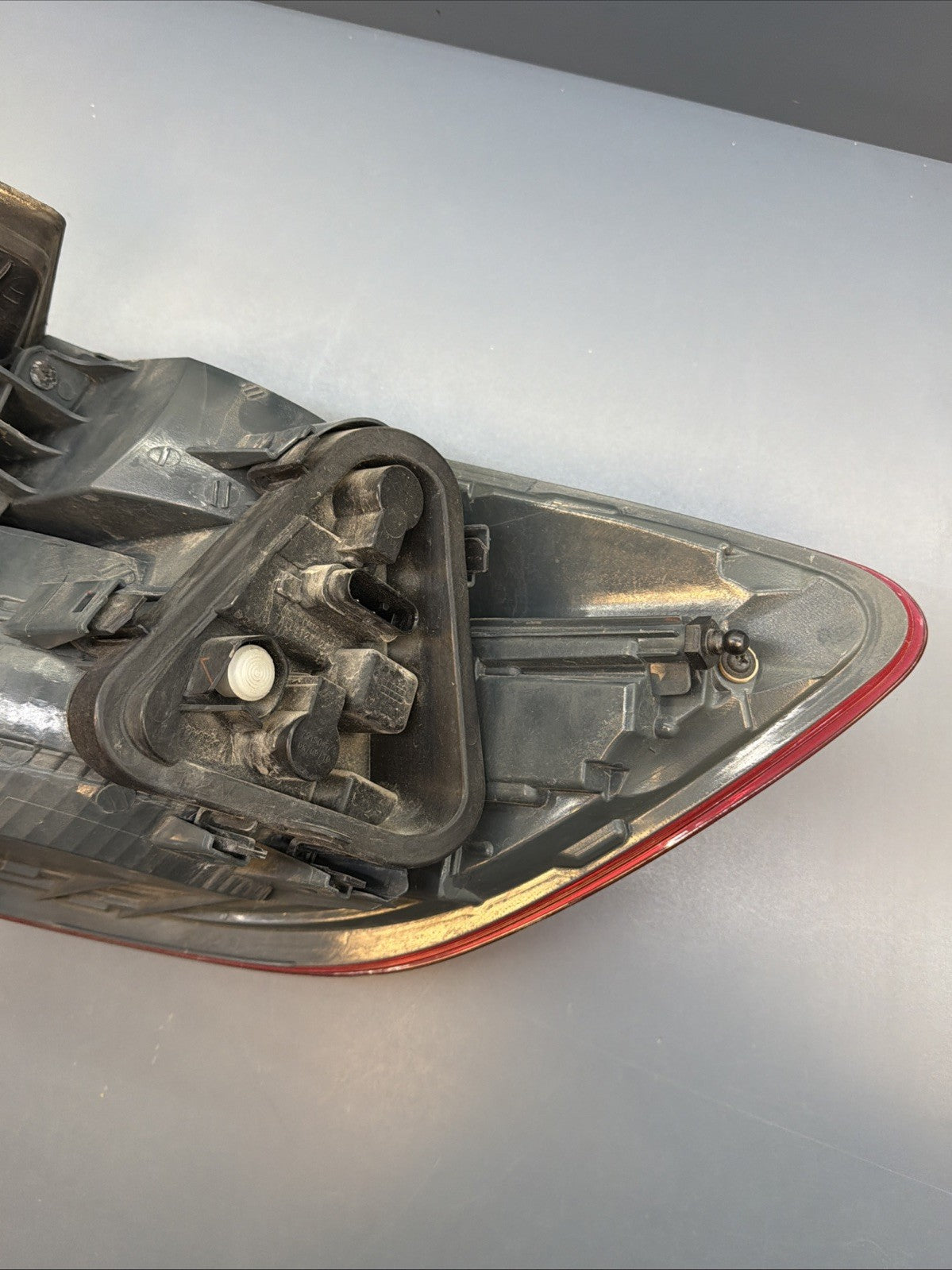 2012-15 BMW F30 F31 328I 335 LEFT DRIVER OUTER TAILLIGHT TAIL LIGHT LAMP 7372789