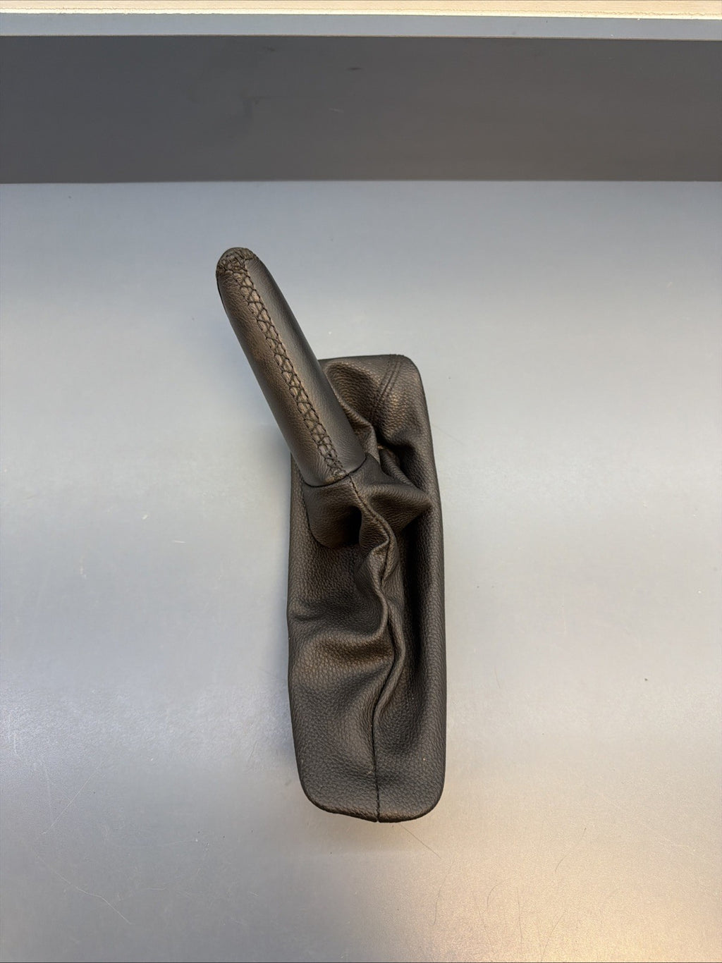 06-13 BMW E90 328i EMERGENCY BRAKE HANDLE BOOT COVER BLACK LEATHER OEM 7137535