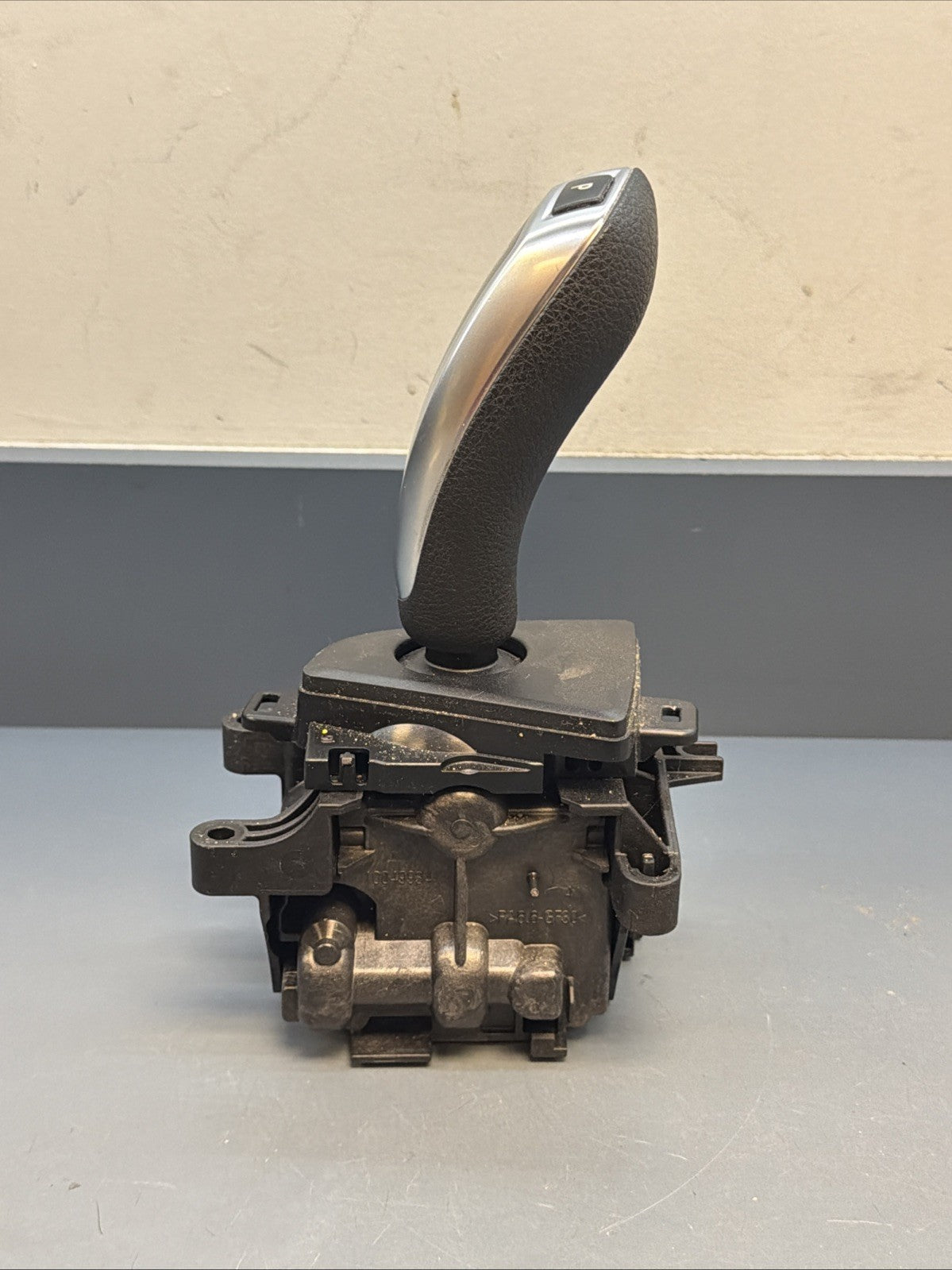 12-18 BMW F30 320i 328i SHIFTER FLOOR SHIFT TRANSMISSION GEAR SELECTOR 9296896