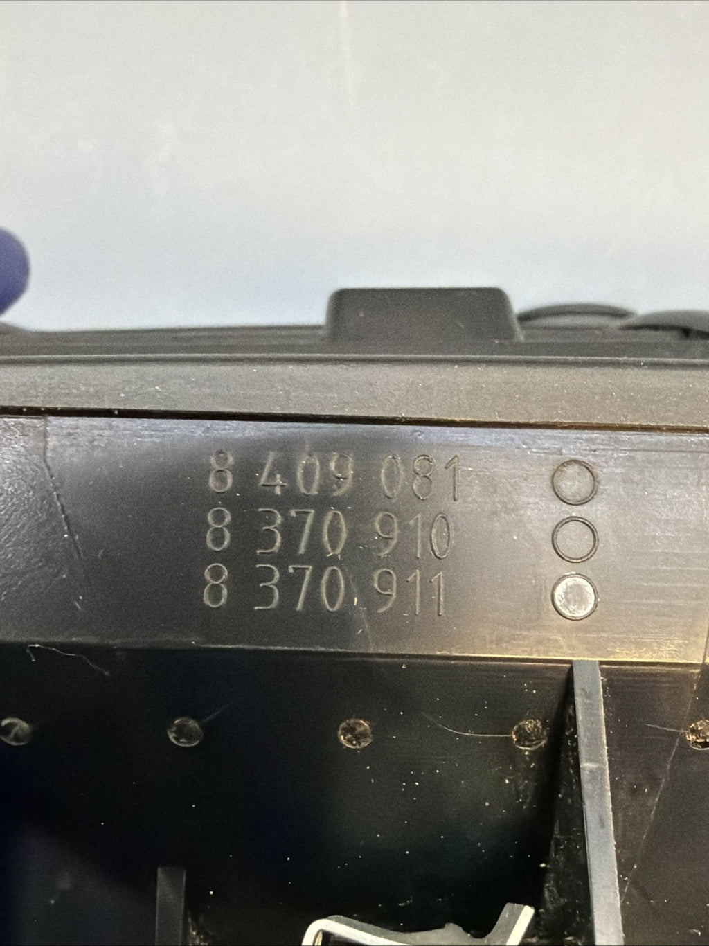 2000-2006 BMW E53 X5 Rear Center Console AC Air Vent OEM 8409081