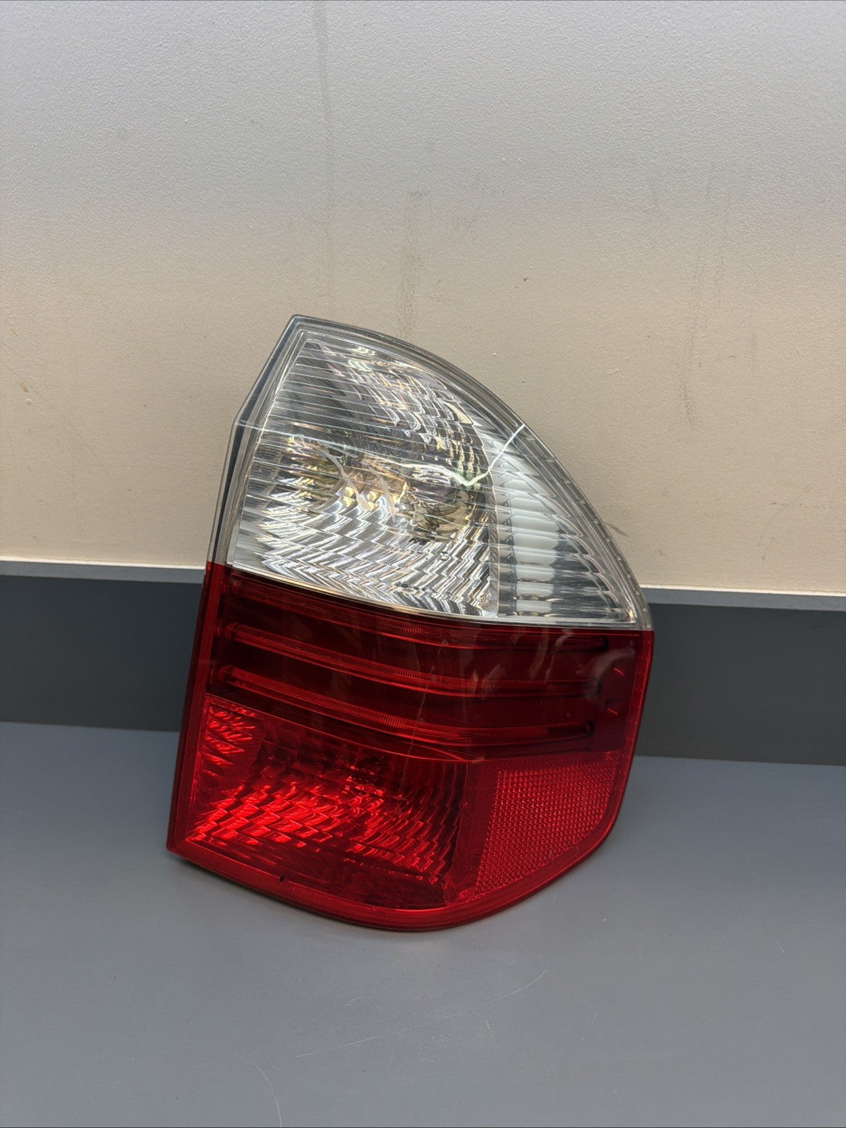 2007-2010 BMW E83 X3 Right Passenger Side Rear Outer Halogen Light OEM 7162212