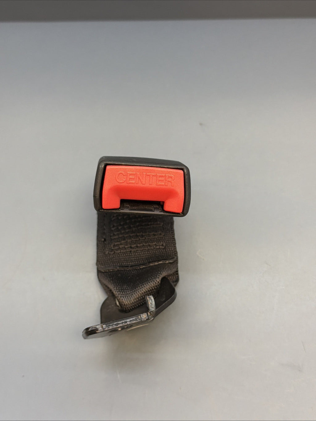 2004-2007 BMW 530I REAR Center SEAT BELT Buckle 9133665 OEM
