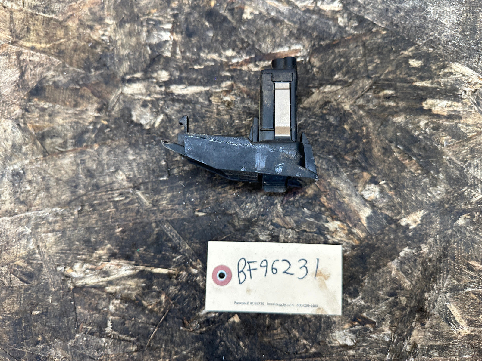 BMW 88-96 E34 5 SERIES FOG LIGHT SWITCH WITH E34 BLACK TRIM PANEL OEM 1384008