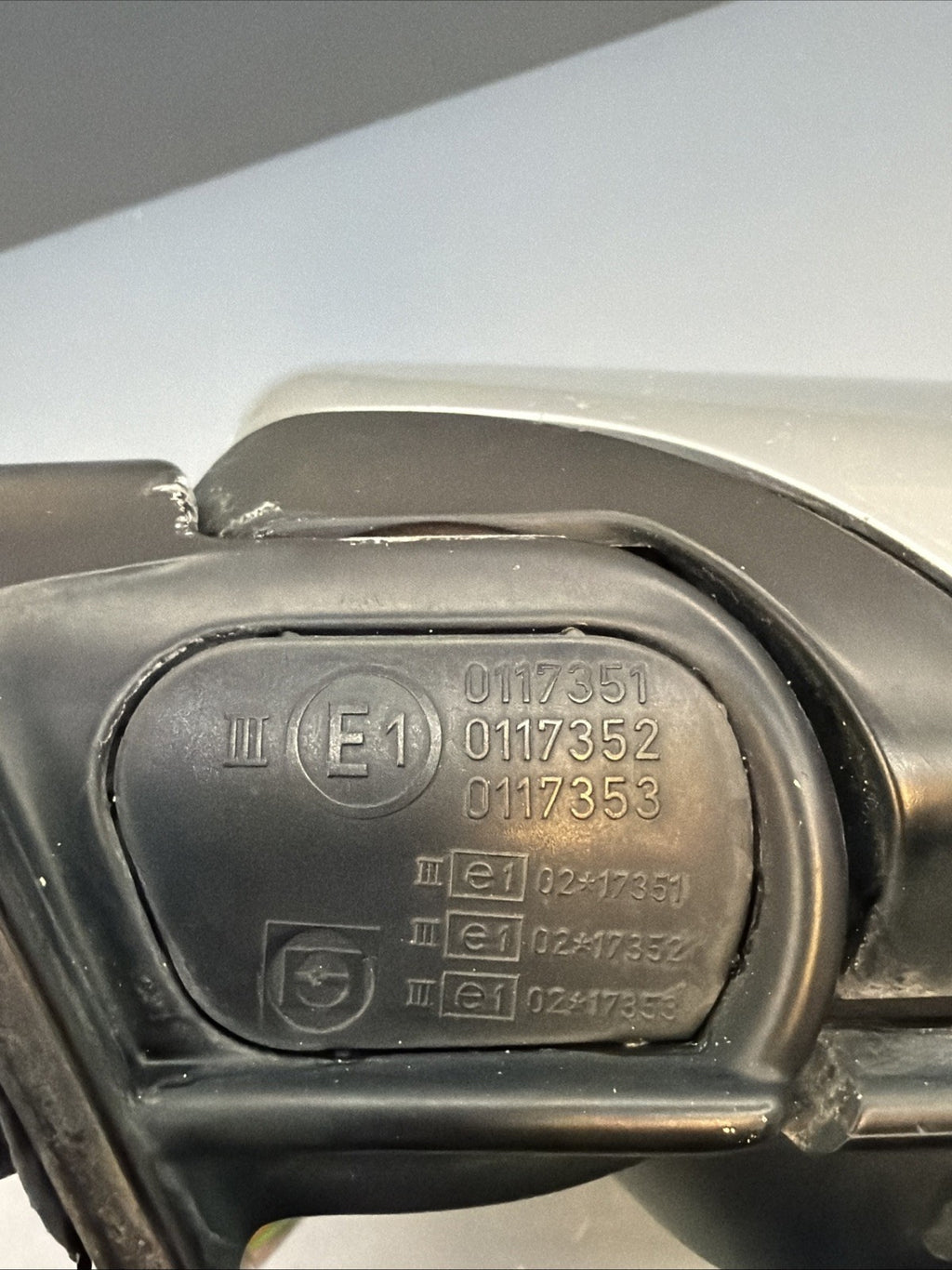 98-03 BMW E39 528i 540i Left Driver Side Rear View Mirror 0117351 0117352 OEM