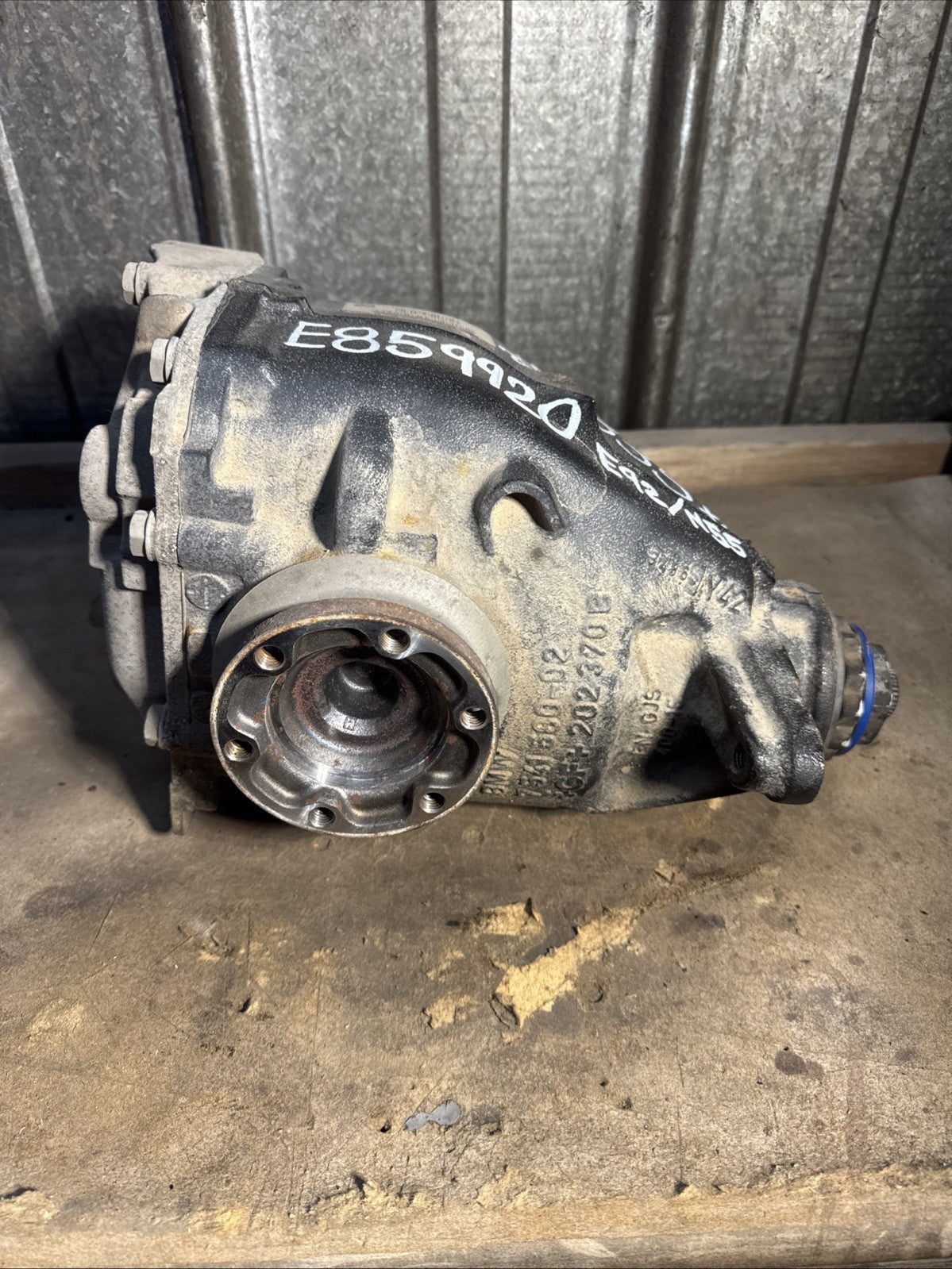 07-13 BMW E88 E90 E92 E93 135 335 Rear Axle Drive Differential Carrier 3.46