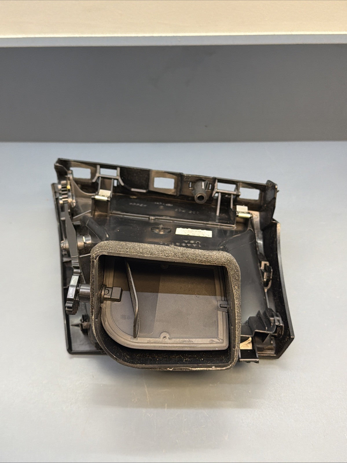 2007 2008 - 2013 BMW X5 FRONT RIGHT SIDE A/C HEATER AIR VENT GRILLE 9227768 OEM