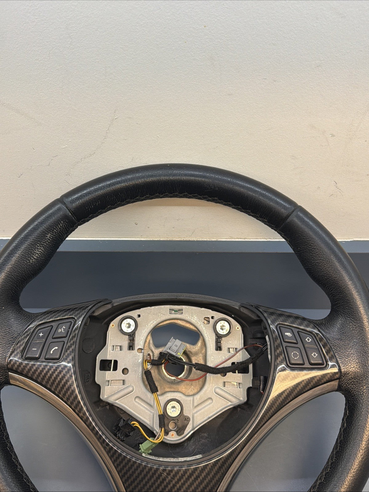 07-11 OEM BMW E82 E90 E92 E93 X1 328 335 Sport Leather Steering Wheel 6772147