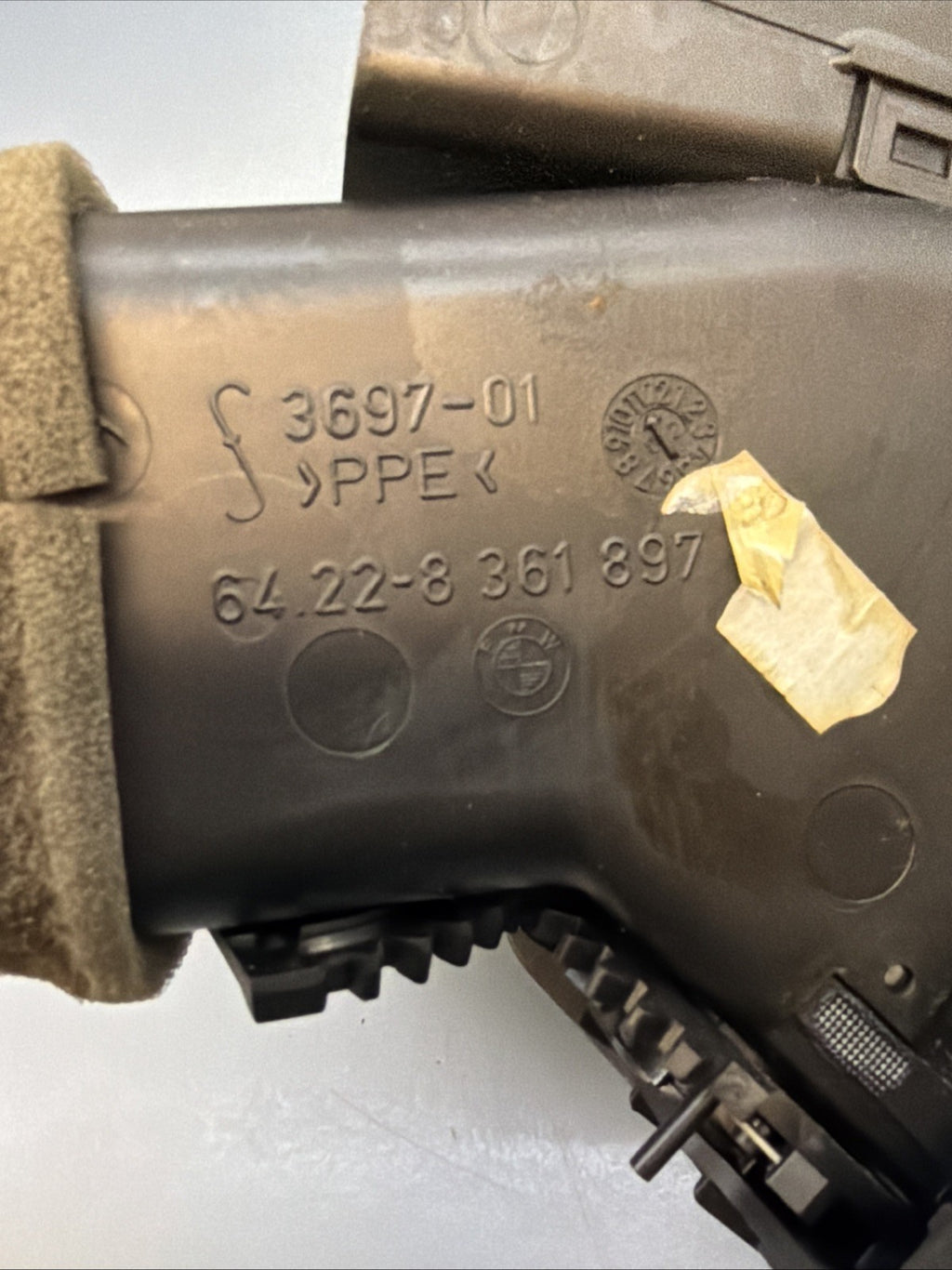99-06 BMW E46 3 Series Front Left Dashboard Air Vent Passenger 8361897