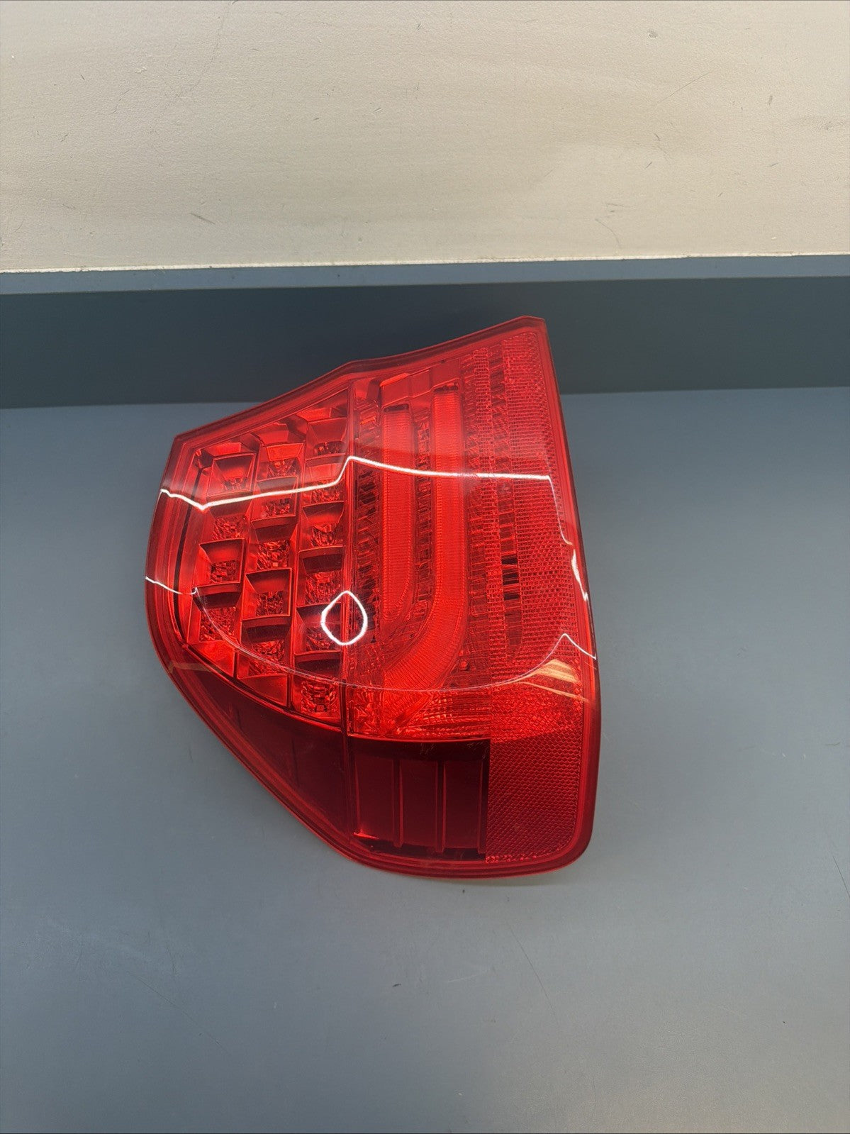 2009-2011 BMW 328i Xdrive 335i Rear Left Driver Side Tail Light 7289429 OEM