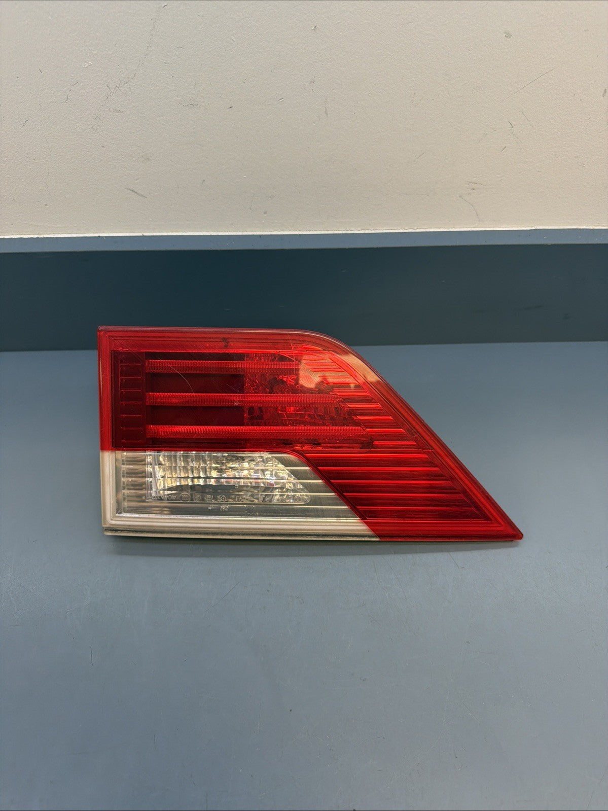 2007-2010 BMW X3 Right Passenger Side Inner Taillight OEM 7162214