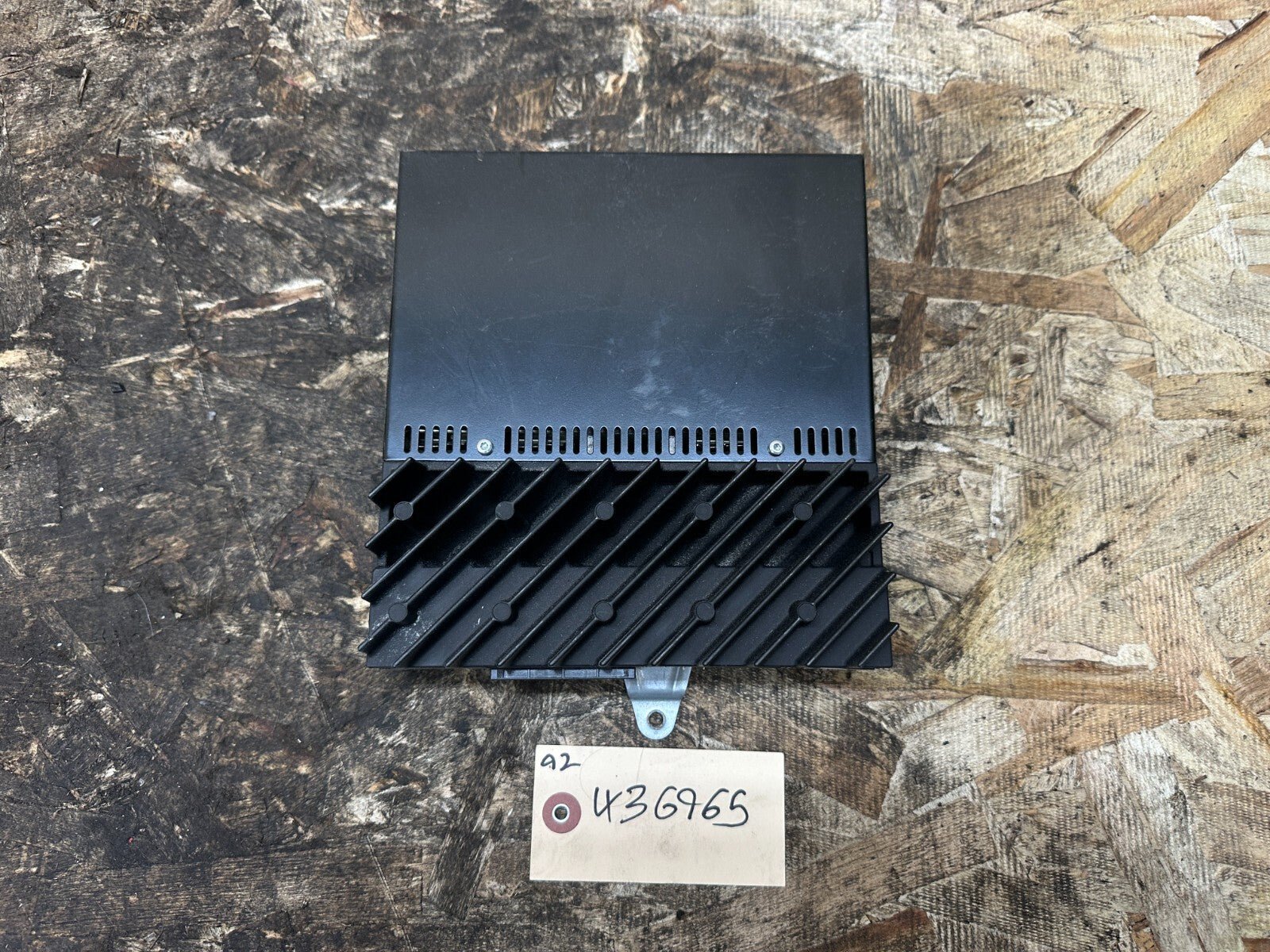 BMW 2006-2012 E90 LEAR HiFi RADIO AUDIO AMPLIFIER OEM 9143156