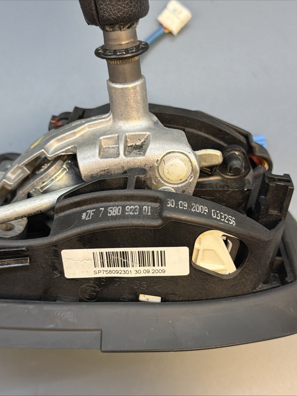 07-13 BMW E90 E91 E92 OEM AUTOMATIC TRANSMISSION GEAR SHIFTER W CABLE 7580923