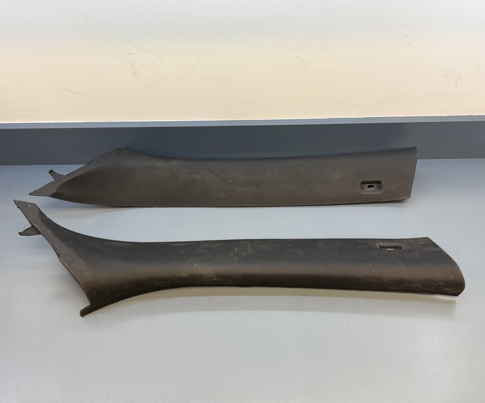 BMW X5 E70 FRONT LEFT AND RIGHT A PILLAR MOLDING TRIM COVER 7129750 7129750