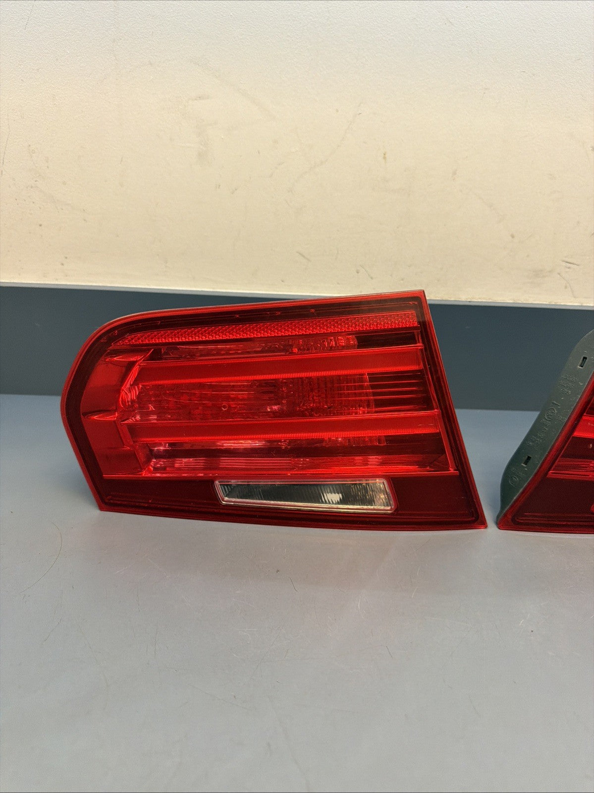 12-15 BMW 3 SERIES F30 F31 REAR Left And Right TRUNK TAIL LIGHT 7371111 7371112