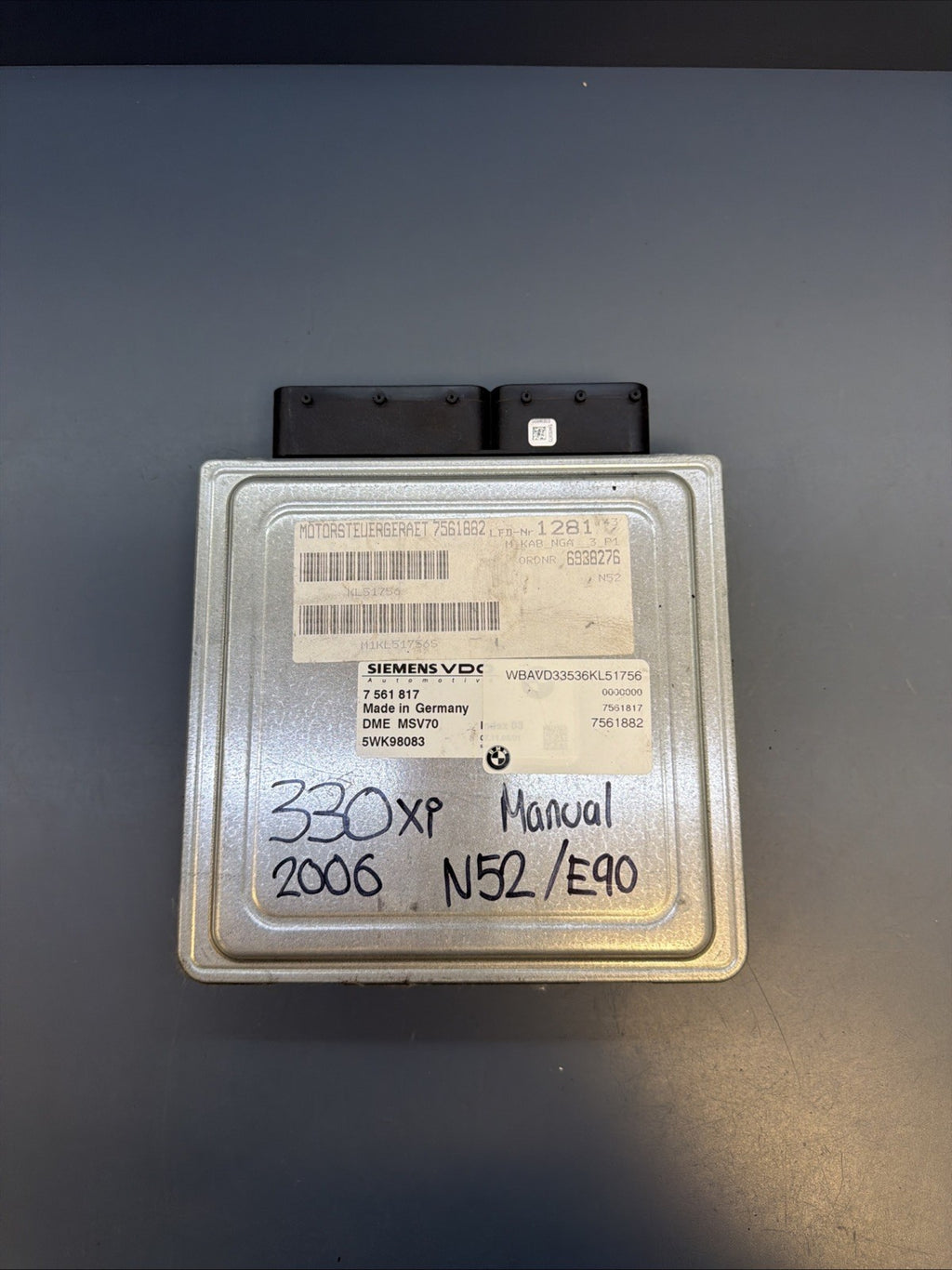 06-08 BMW E90 E91 E92 Engine Computer DME CAS KEY MSV70 N52 MANUAL OEM 7561817