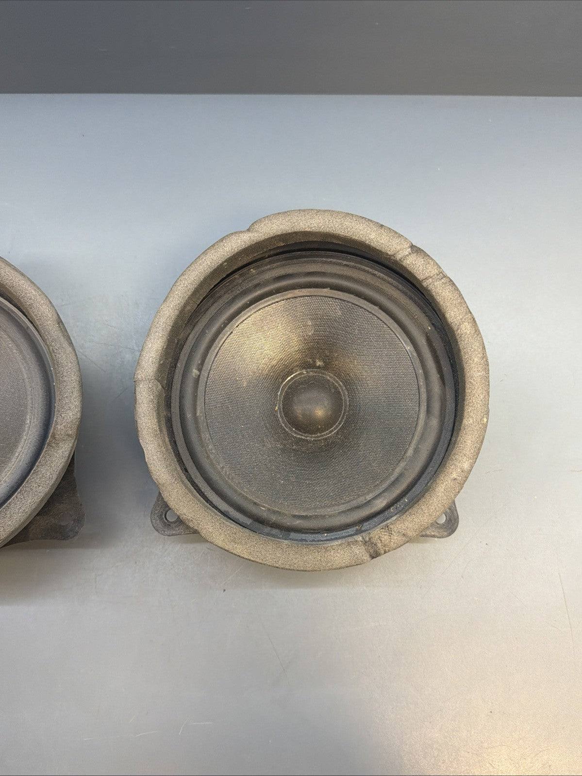 00-06 BMW X5 E53 SET OF 2 REAR LEFT & RIGHT TOP-HIFI SPEAKER OEM 8381551 8381552