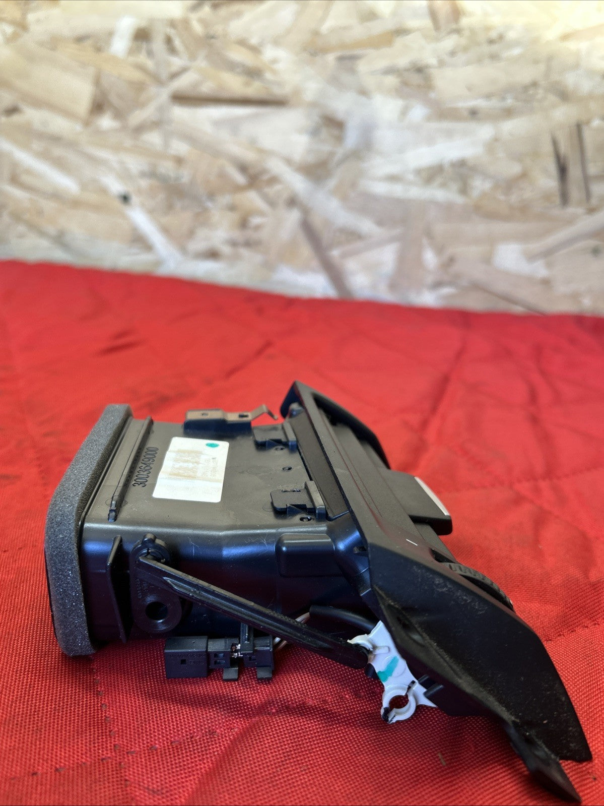 2011-2017 BMW X3 -RIGHT DASH AIR VENT 9217441