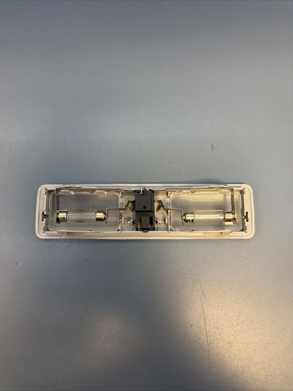 97-03 Bmw E39 5/7 Series Interior Roof Reading Light Lamp Grey Oem 8360011