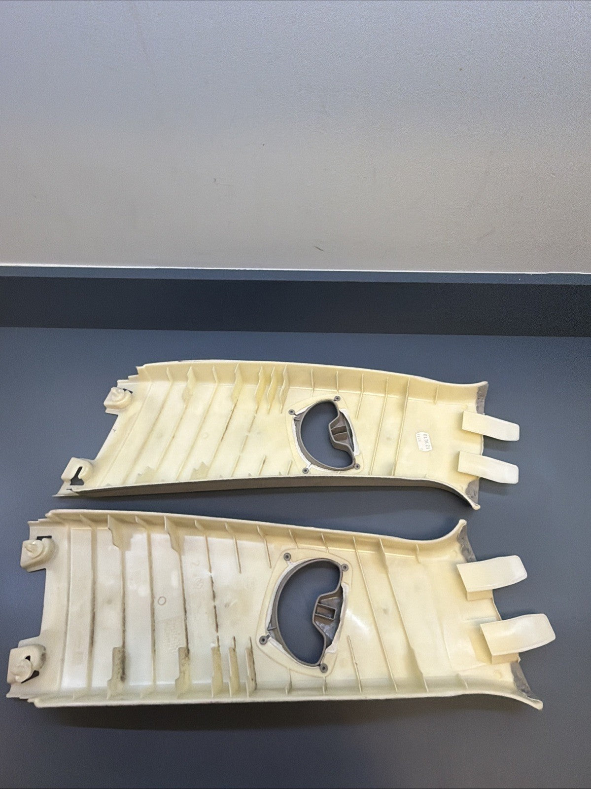 BMW E90 325 328 330 335 Center Middle Upper B Pillar Cover Trims Set OEM 7058336