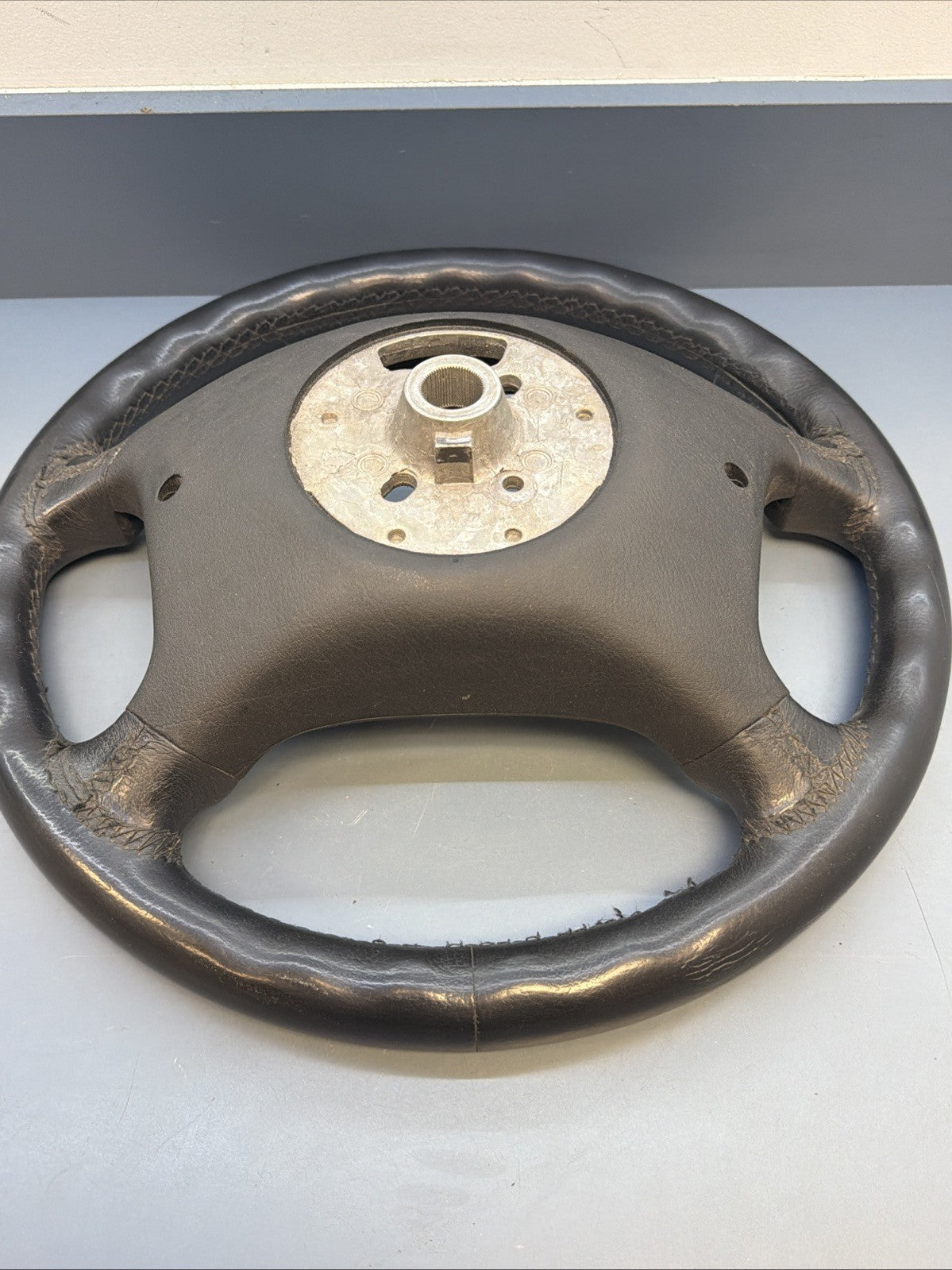 99-03 BMW E39 525i 530i 540i 4 Spoke Steering Wheel Black Leather 6753738 *NOTE*