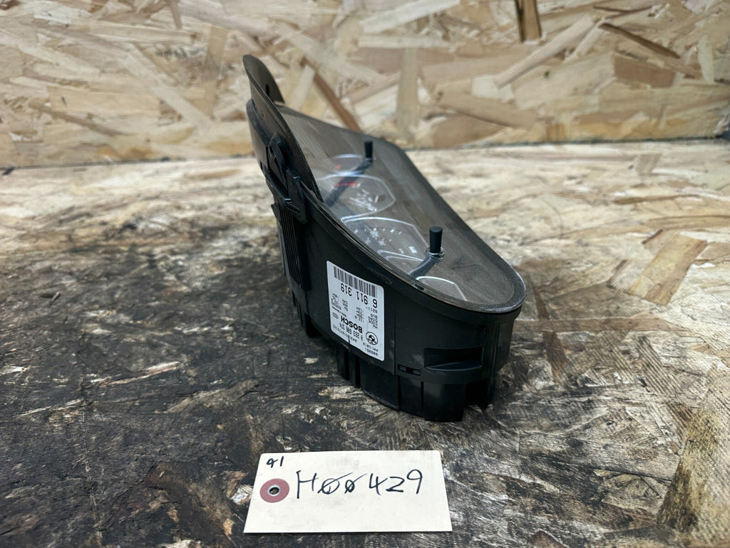 BMW 1999-2006 E46 SPEEDOMETER INSTRUMENT GAUGE CLUSTER BLACK MPH OEM 6911319