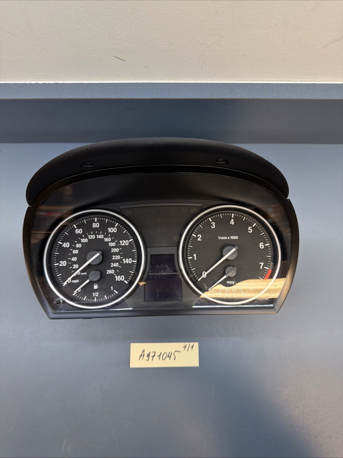 BMW 2006-2012 E90 3 SERIES INSTRUMENT GAUGE CLUSTER SPEEDOMETER MPH 9187365