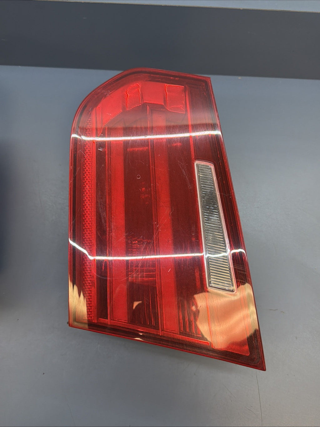 12-2015 BMW F30 3-SERIES REAR INNER LEFT & RIGHT TAIL LIGHT SET 7259915 7259916