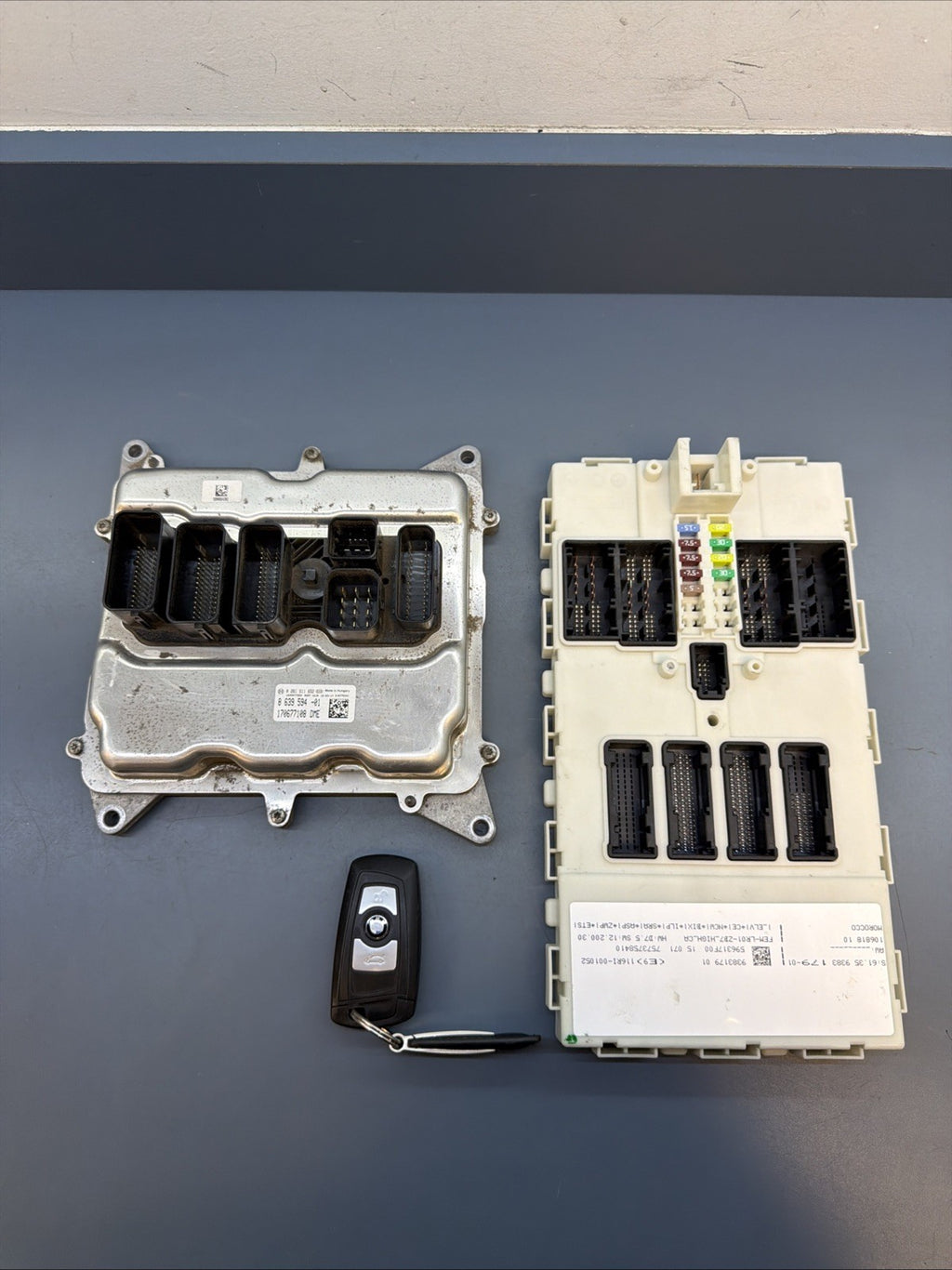 BMW F22 F30 F32 2 3 4 SER 2.0 N20 N26 ENGINE COMPUTER DME FEM KEY 8639594