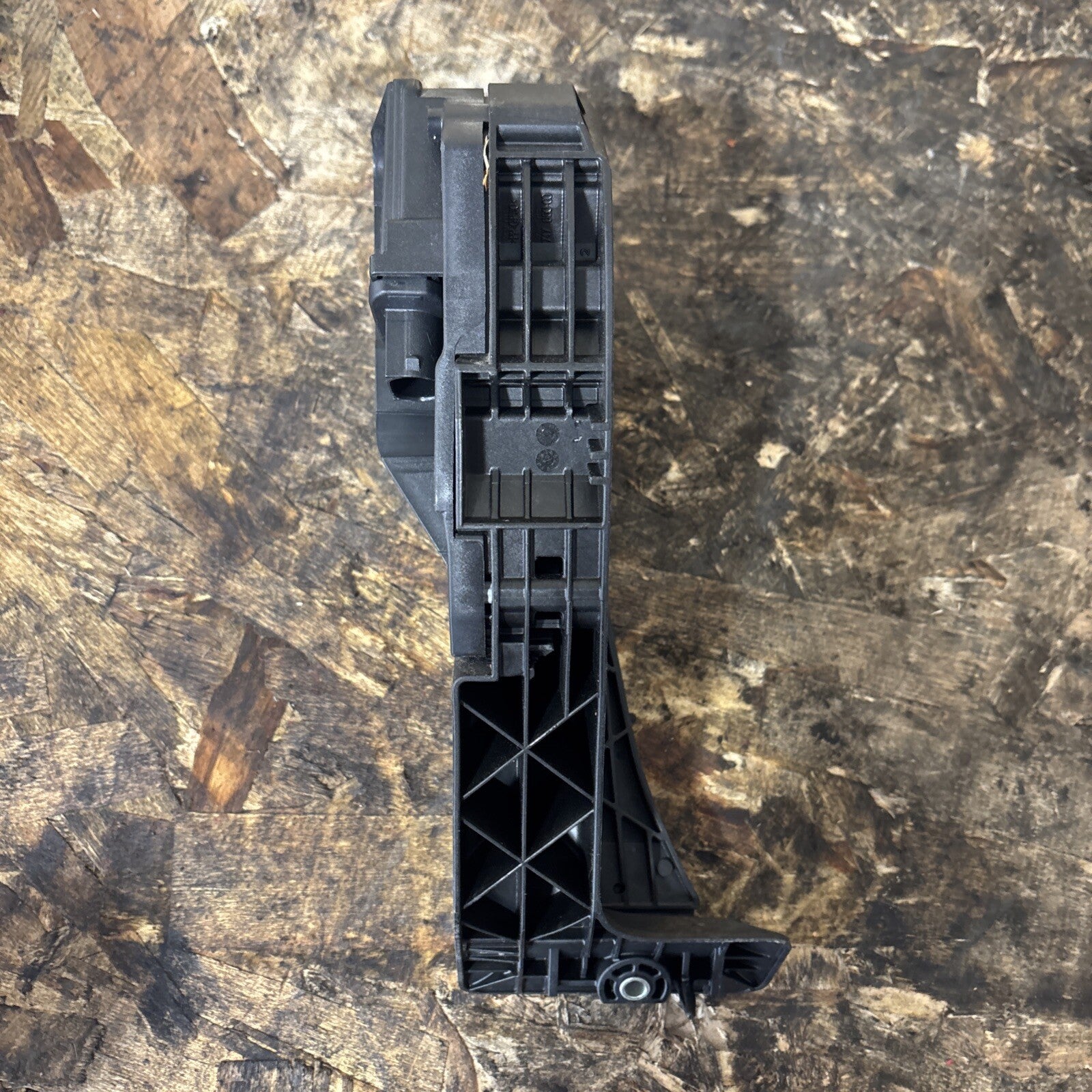 BMW E88 F15 F16 F22 F30 F32 F36 F80  ACCELERATOR THROTTLE GAS PEDAL OEM 6793743