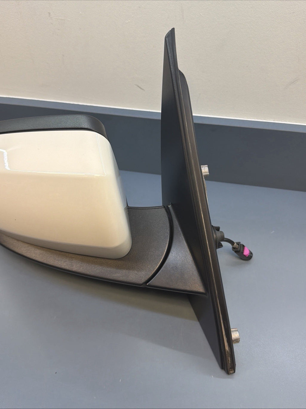 07-13 BMW X3 X5 X6 E70 RIGHT DOOR REAR VIEW MIRROR WHITE 7181175 OEM