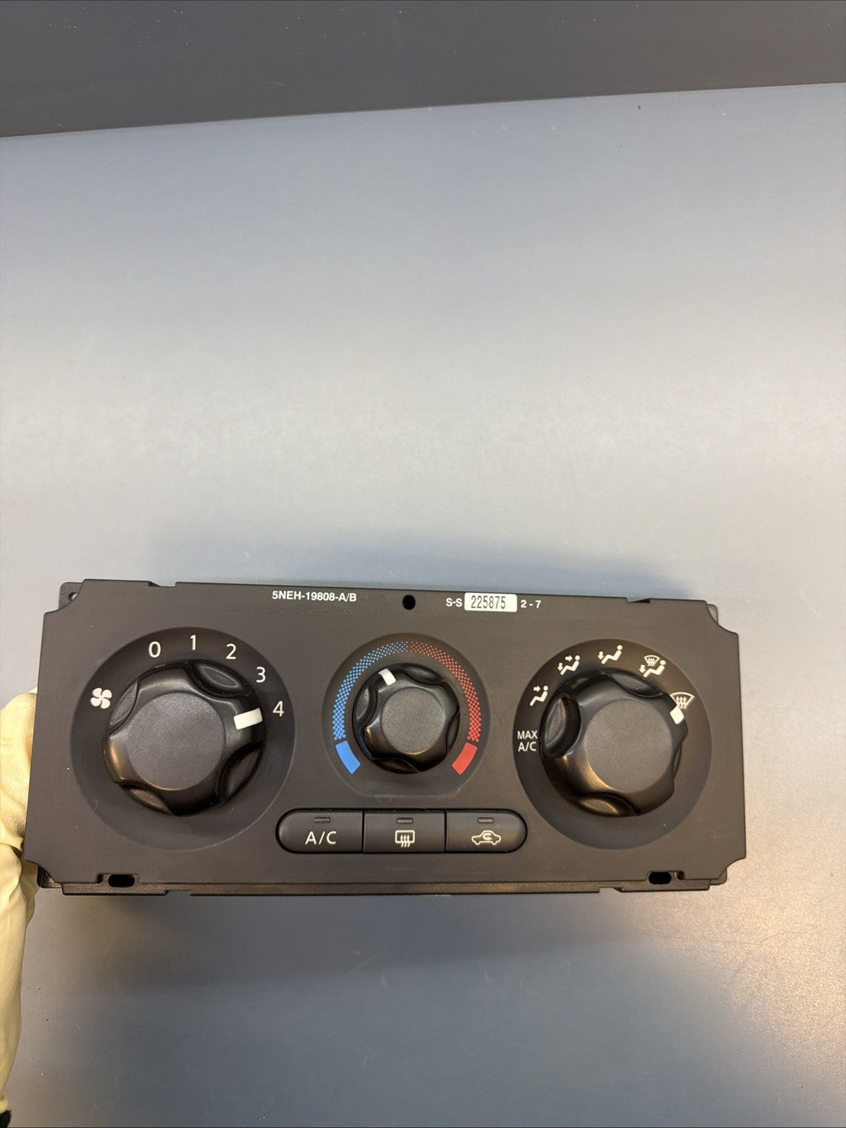 2005-2007 Nissan Xterra Climate Control Module Black OEM 5NEH-19806-A/B