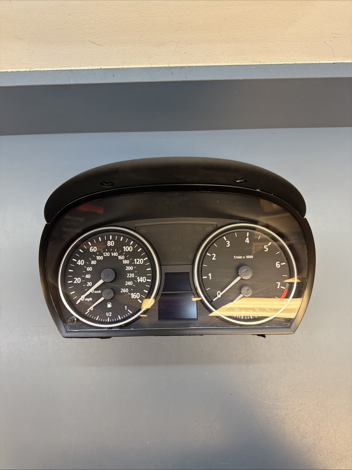06-13 BMW E90 E91 E92 E93 Speedometer Instrument Cluster Siemens 6983495 132K