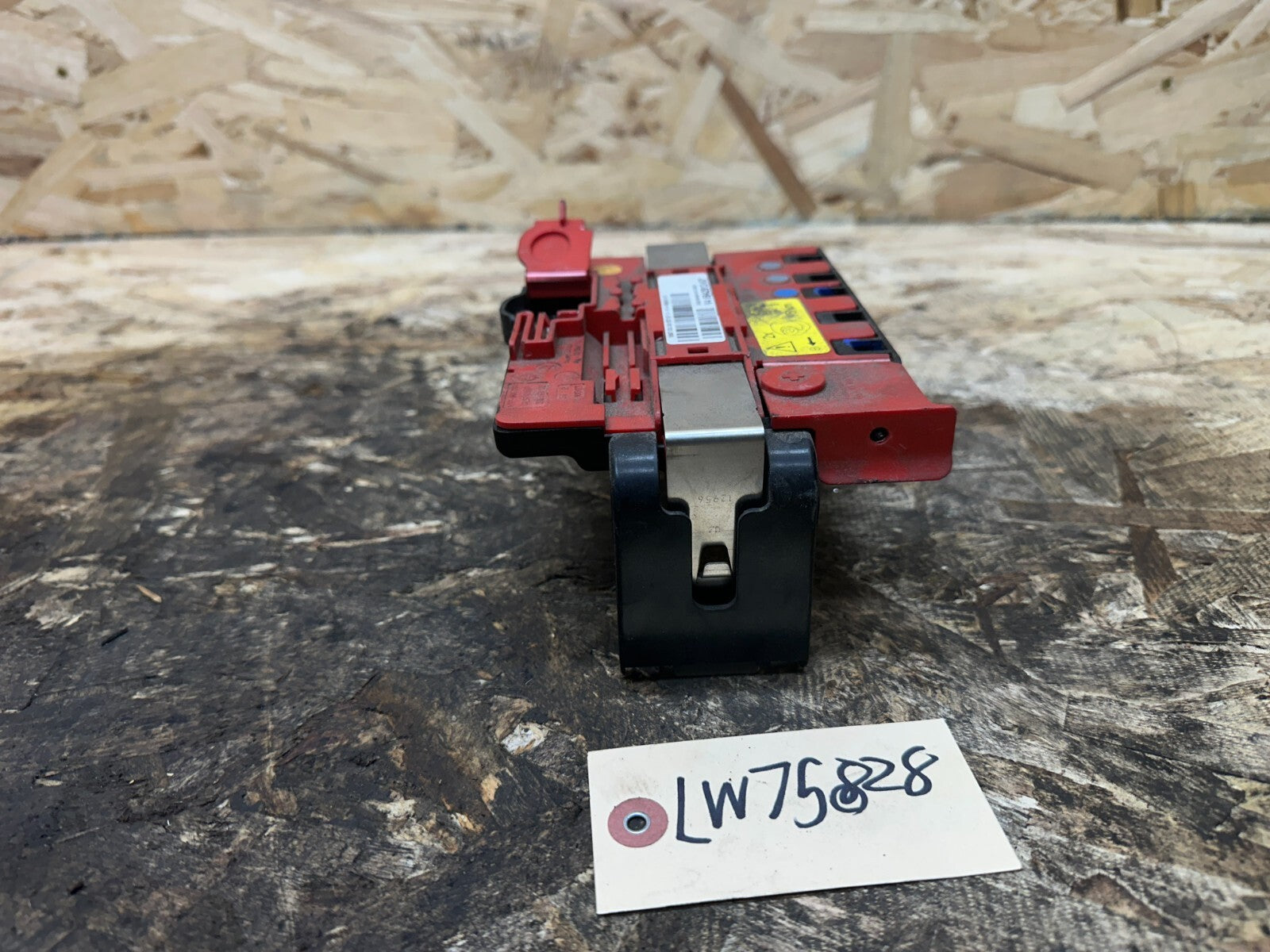 BMW 2005-2012 E90 POSITIVE POWER DISTRIBUTION BOX OEM 6942912